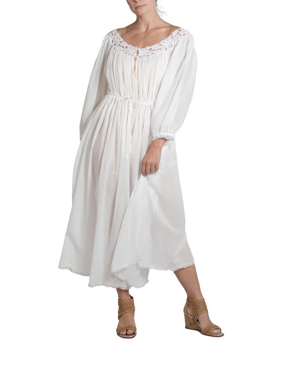 1970S Weiß Baumwolle Spitze viktorianischen Stil Kleid mit Kordelzug Taille im Angebot 6