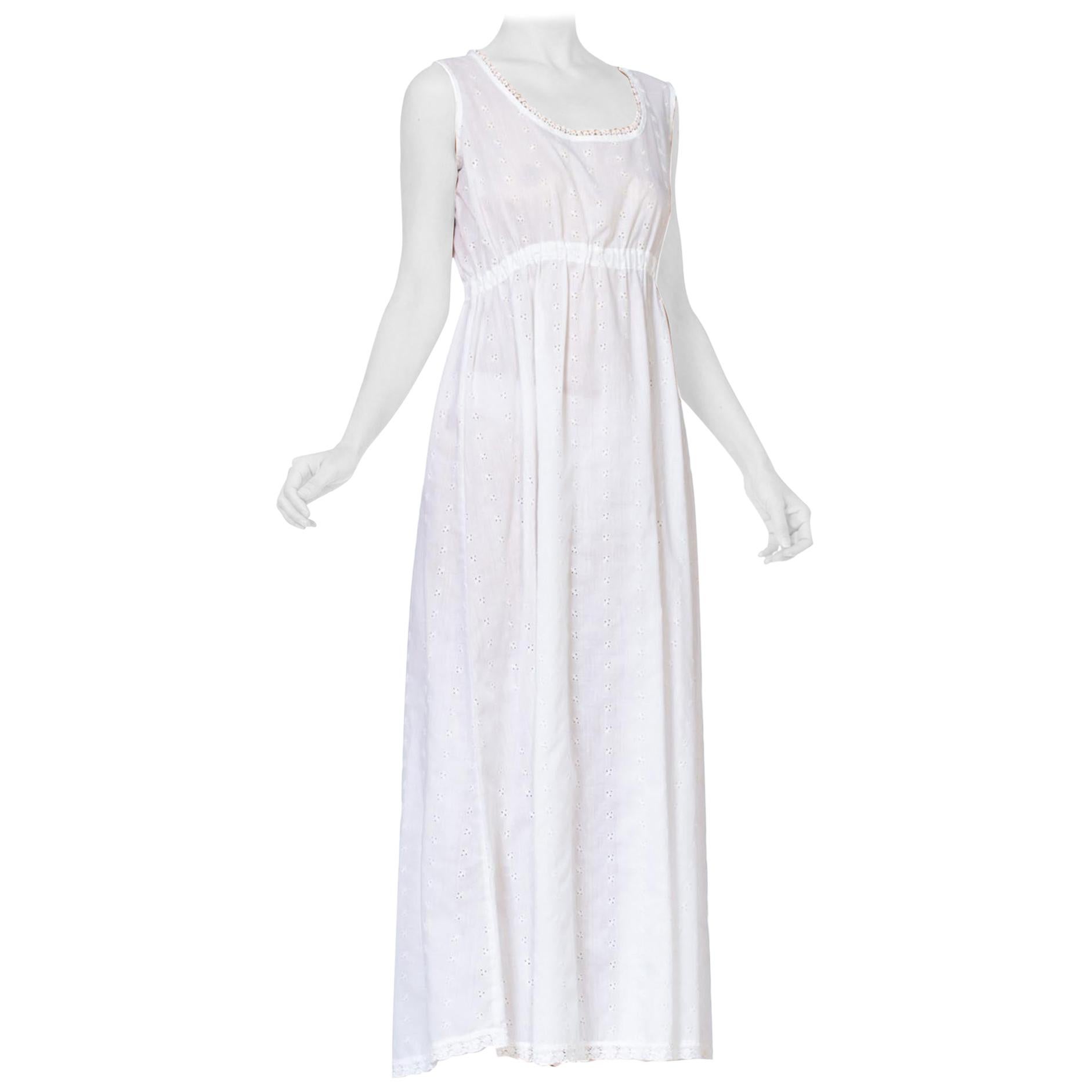 1970S White Embroidered Cotton Blend Eyelet Lace Negligee & Duster Robe Set For Sale