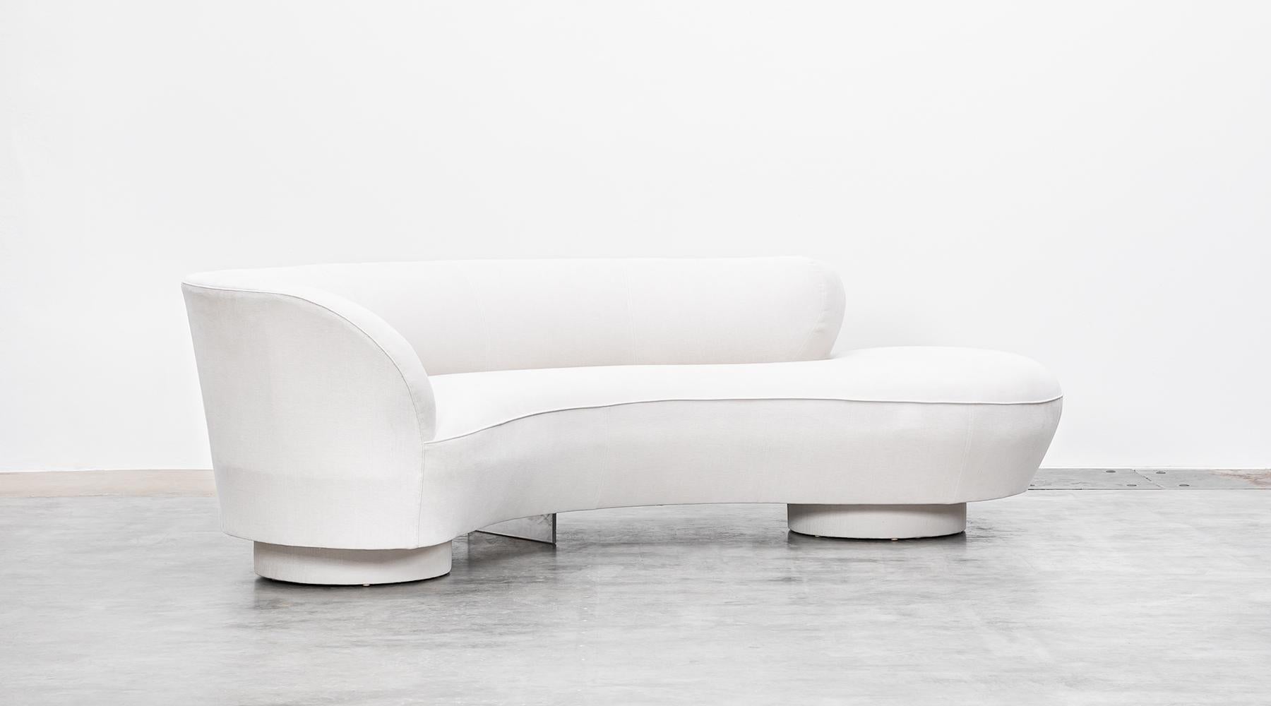 1970s White Fabric, New Upholstery Sofa by Vladimir Kagan For Sale 2