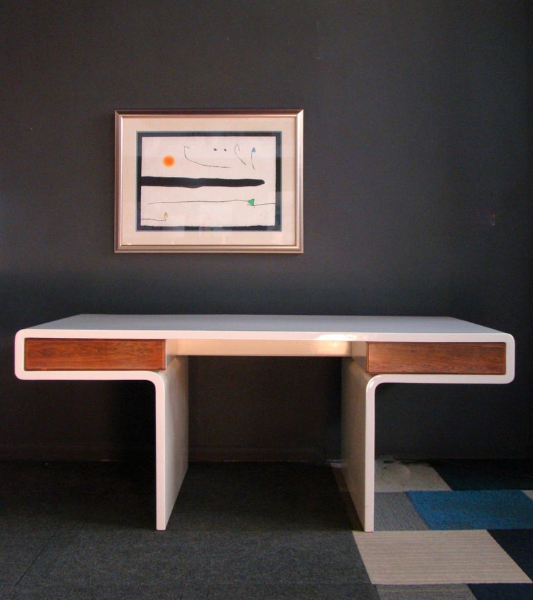 1970s White Fiberglass and Rosewood Trimmed Executive 