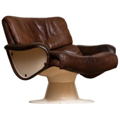 1970's White Fiberglass Lounge Easy Chair with Brown Leather by Yrjö Kukkapuro 