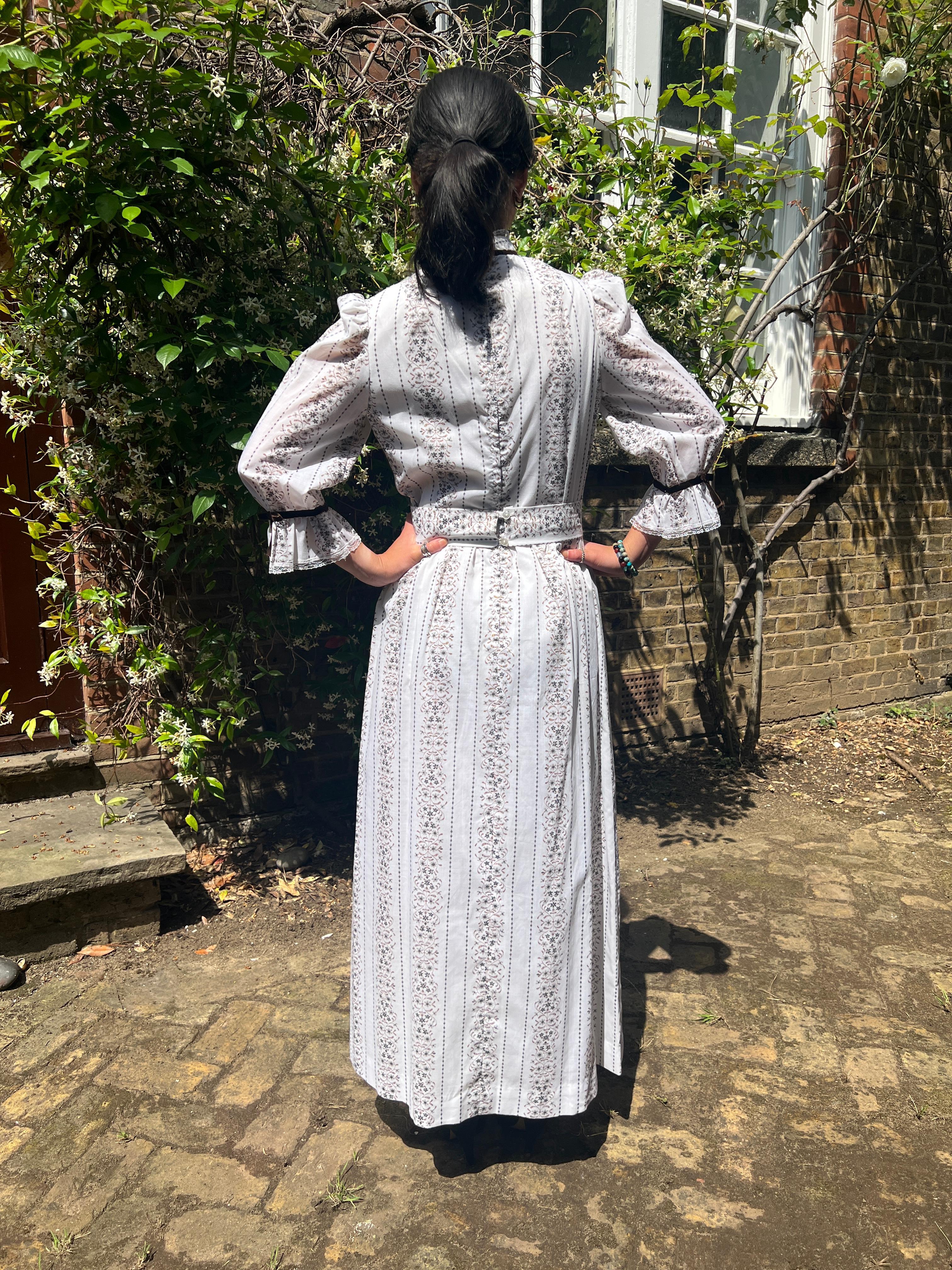 1970s White Floral Lace and Cotton Maxi Dress For Sale 3
