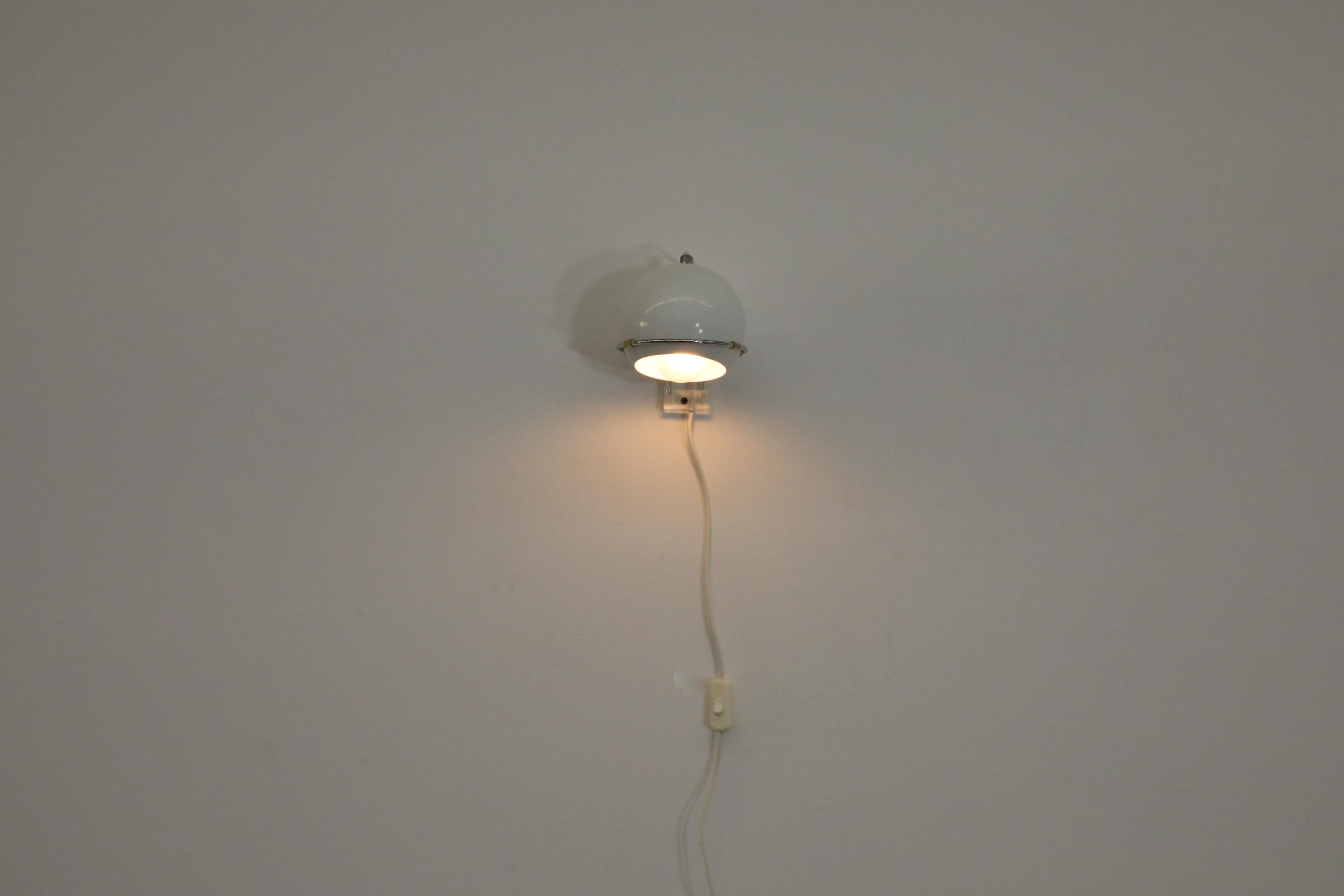 Mid-Century Modern 1970s White Gepo Spot Light Sconce For Sale