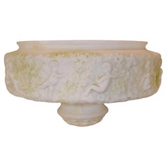 Plafonnier en verre blanc des années 1970 avec chérubins et peinture verte