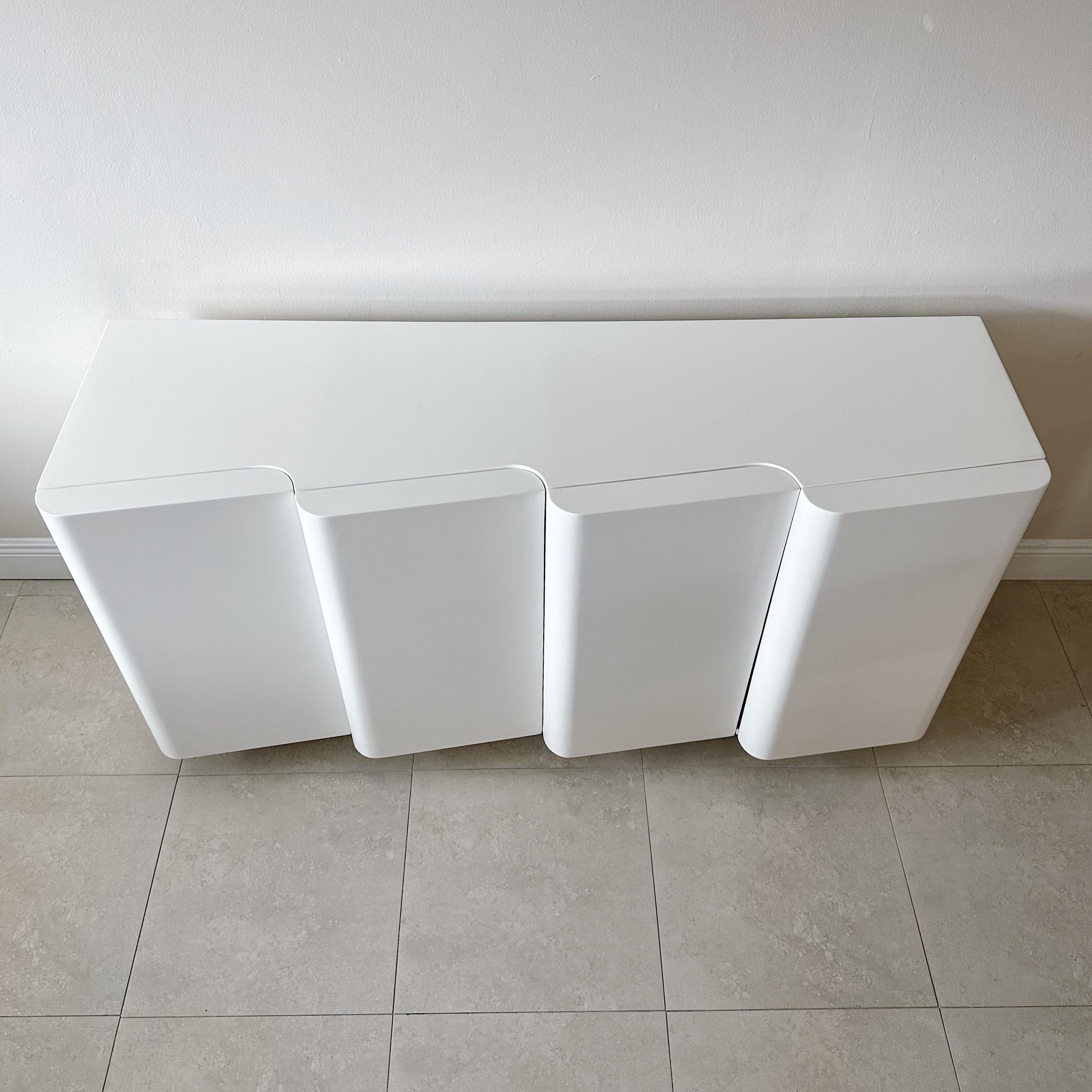 American 1970s White Lacquered Credenza with Four Undulating Doors For Sale