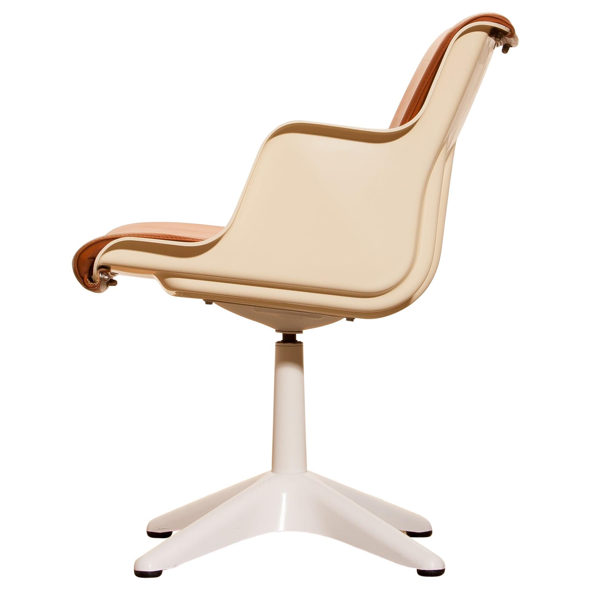 Finnish 1970s, White Leather / Fibreglass Desk Side Chair by Yrjö Kukkapuro for Haimi