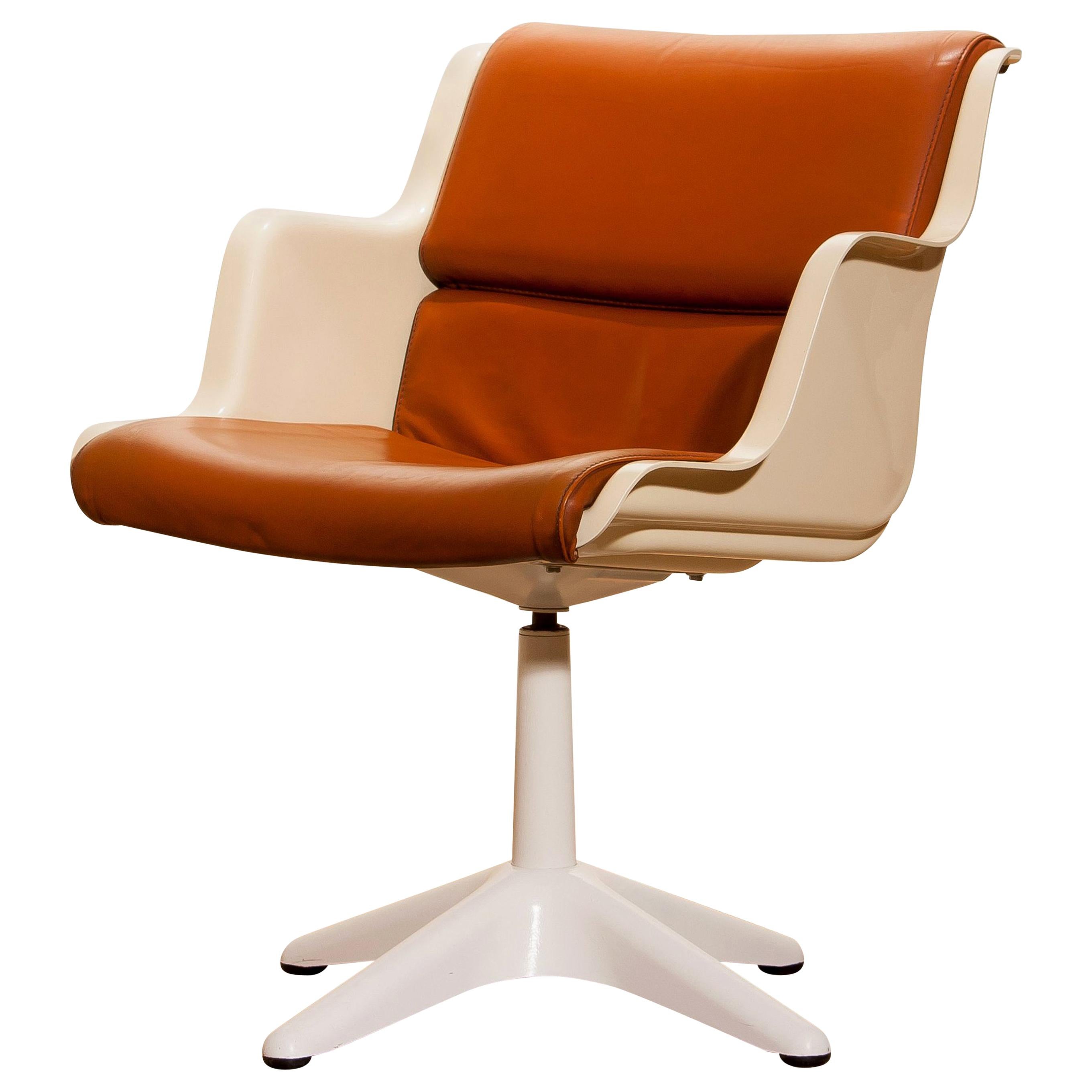 1970s, White Leather / Fibreglass Desk Side Chair by Yrjö Kukkapuro for Haimi
