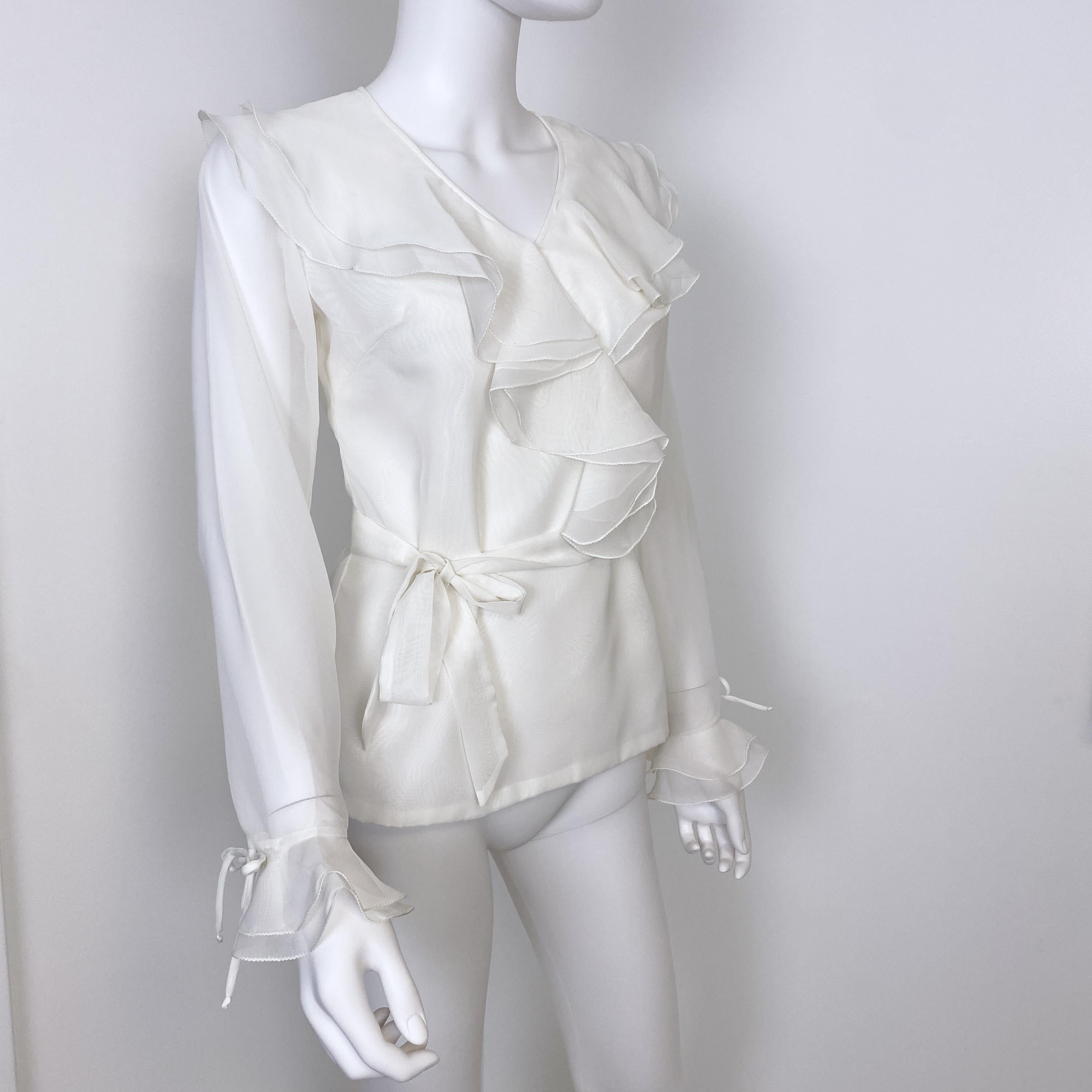White Organdy and Sheer Blouse Top with Ruffled Collar Size 8 In Excellent Condition For Sale In Atlanta, GA