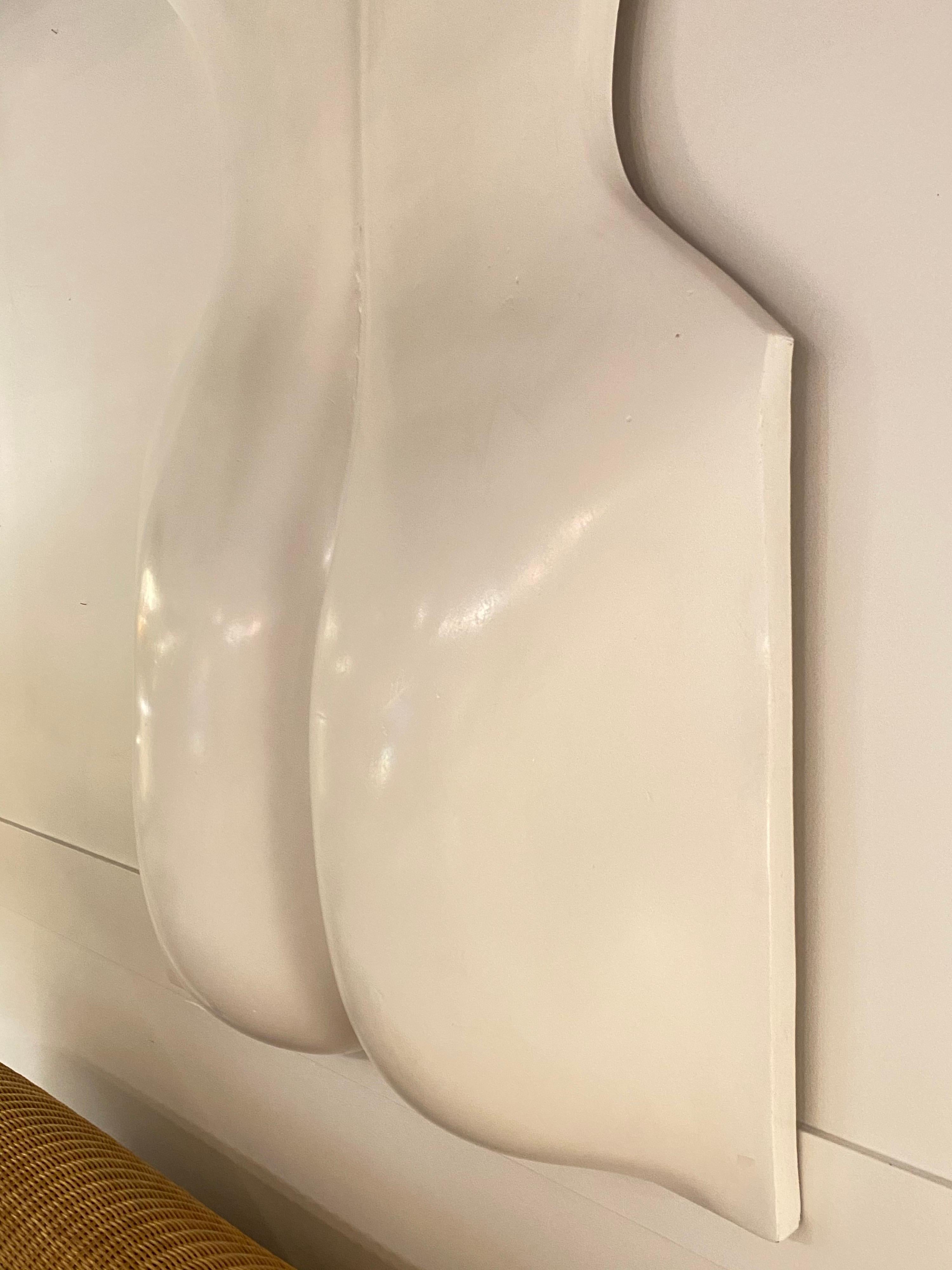 1970s White Resin Womans Back Sculpture by Luiza Miller In Good Condition In Saint-Ouen, FR