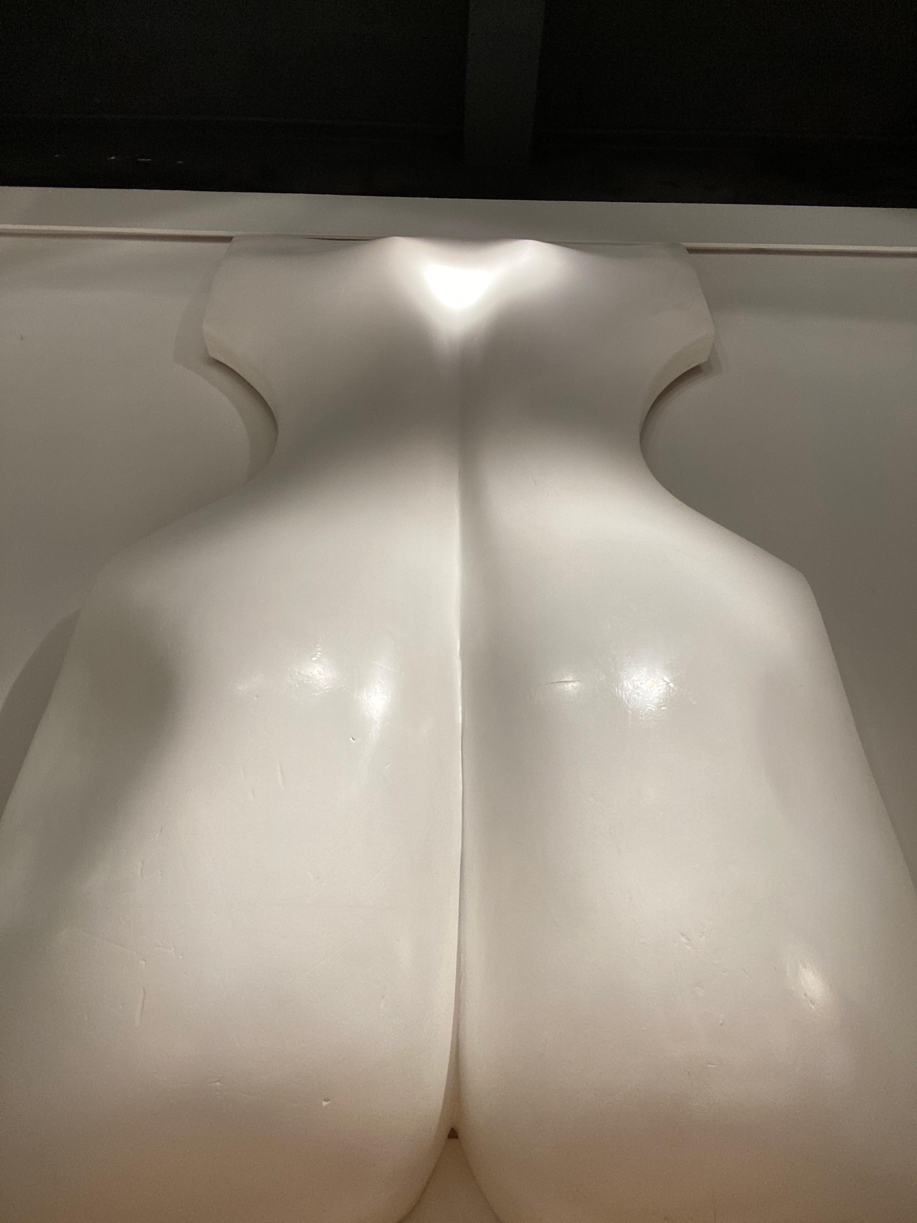 1970s White Resin Womans Back Sculpture by Luiza Miller 3