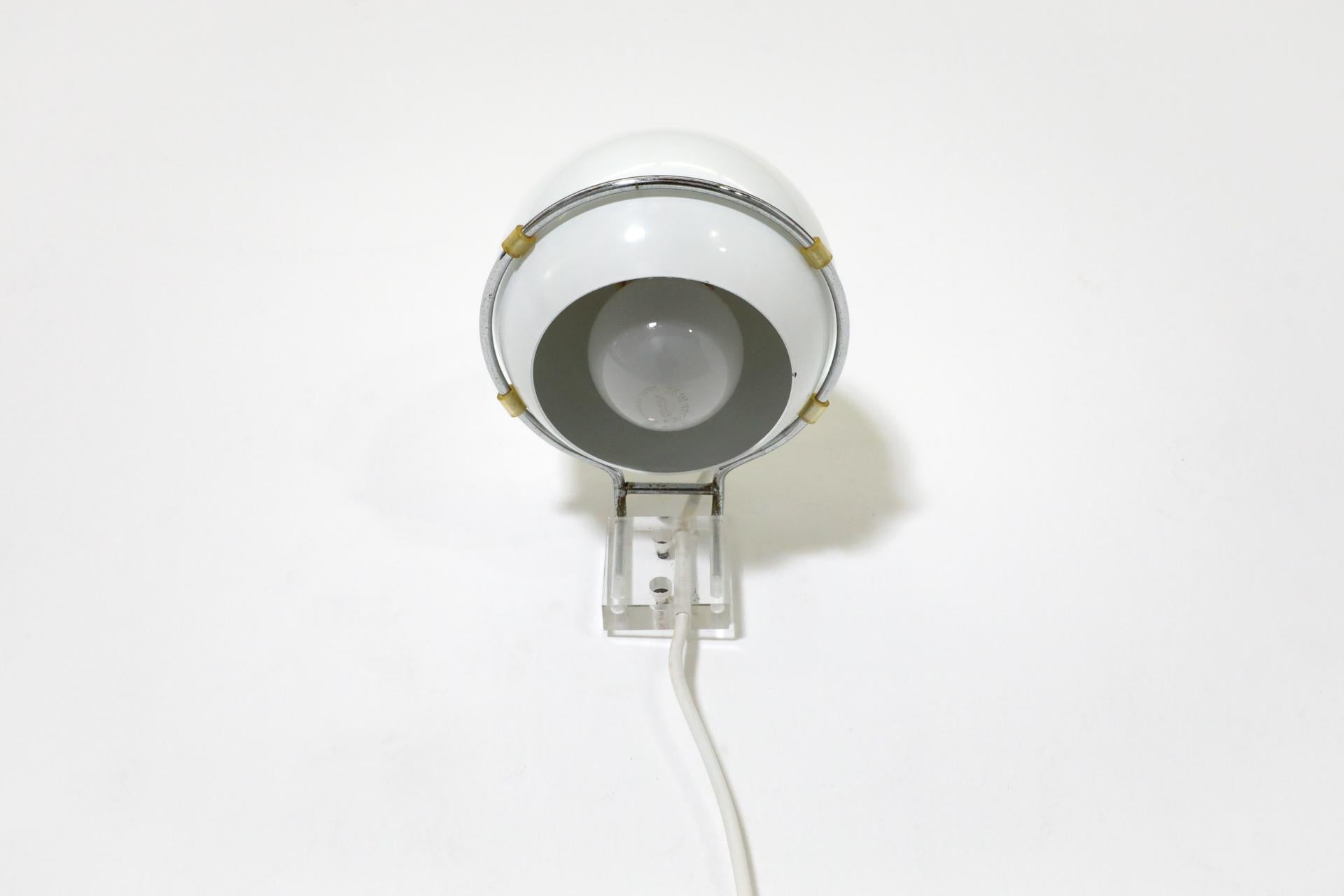 1970er Jahre Weißer Spot Light Sconce Hergestellt von Gepo, Niederlande 3