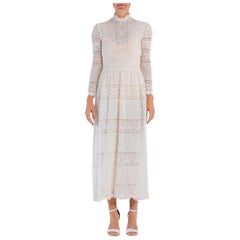 Robe à manches longues en dentelle blanche de style victorien des années 1970