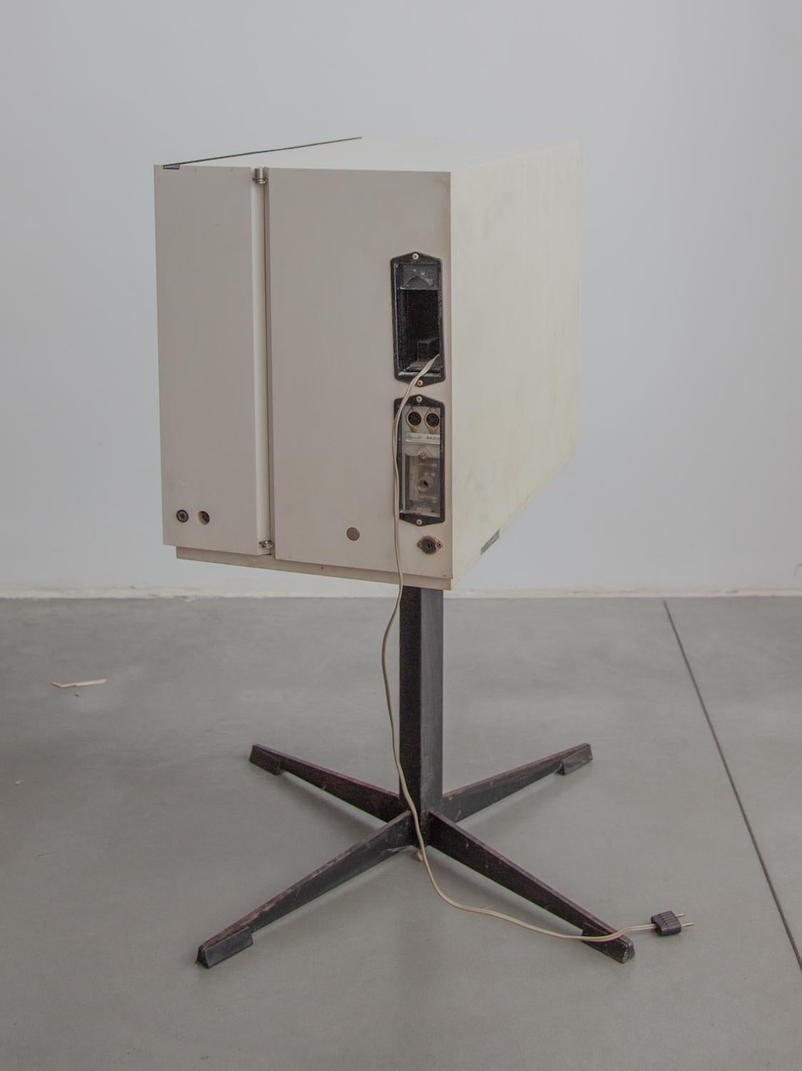 1970s White WEGA HiFi Dual Design Console Turntable Record Player, Germany  5