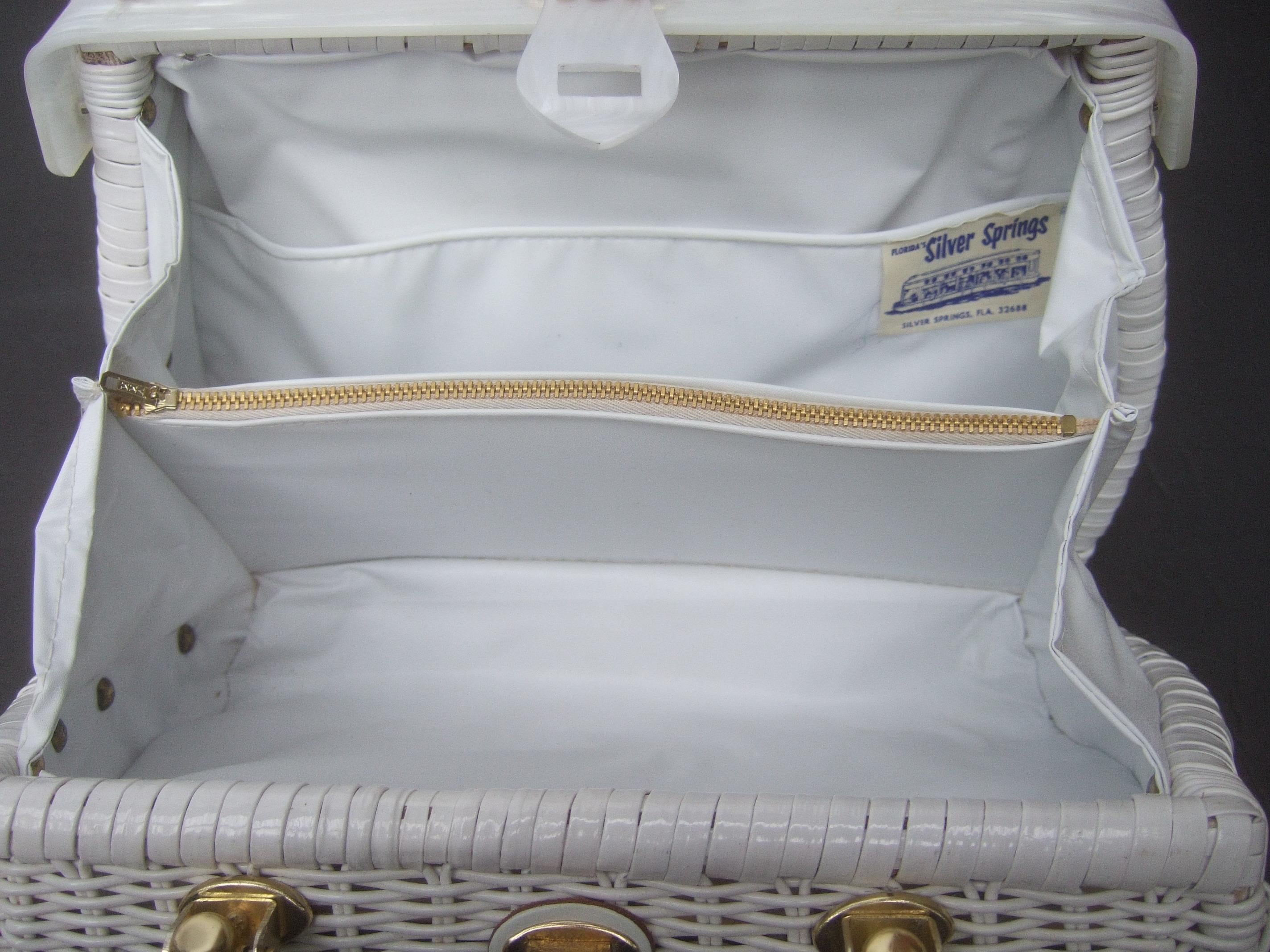 1970s White Wicker Sea Life Coastal Handbag 4