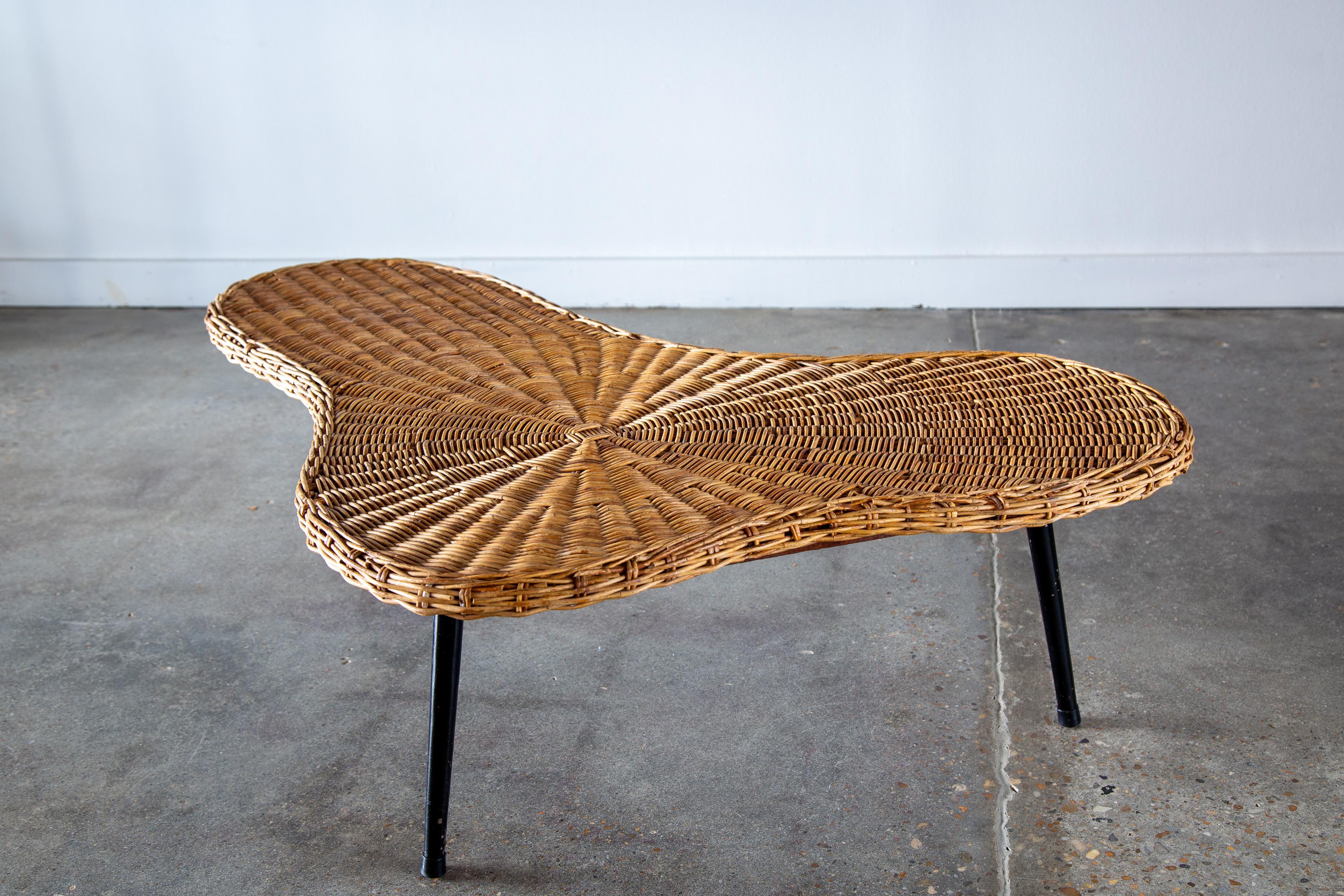 1970s Wicker Amoeba Coffee table on iron legs French Design, Gibbings, Perriand For Sale 4