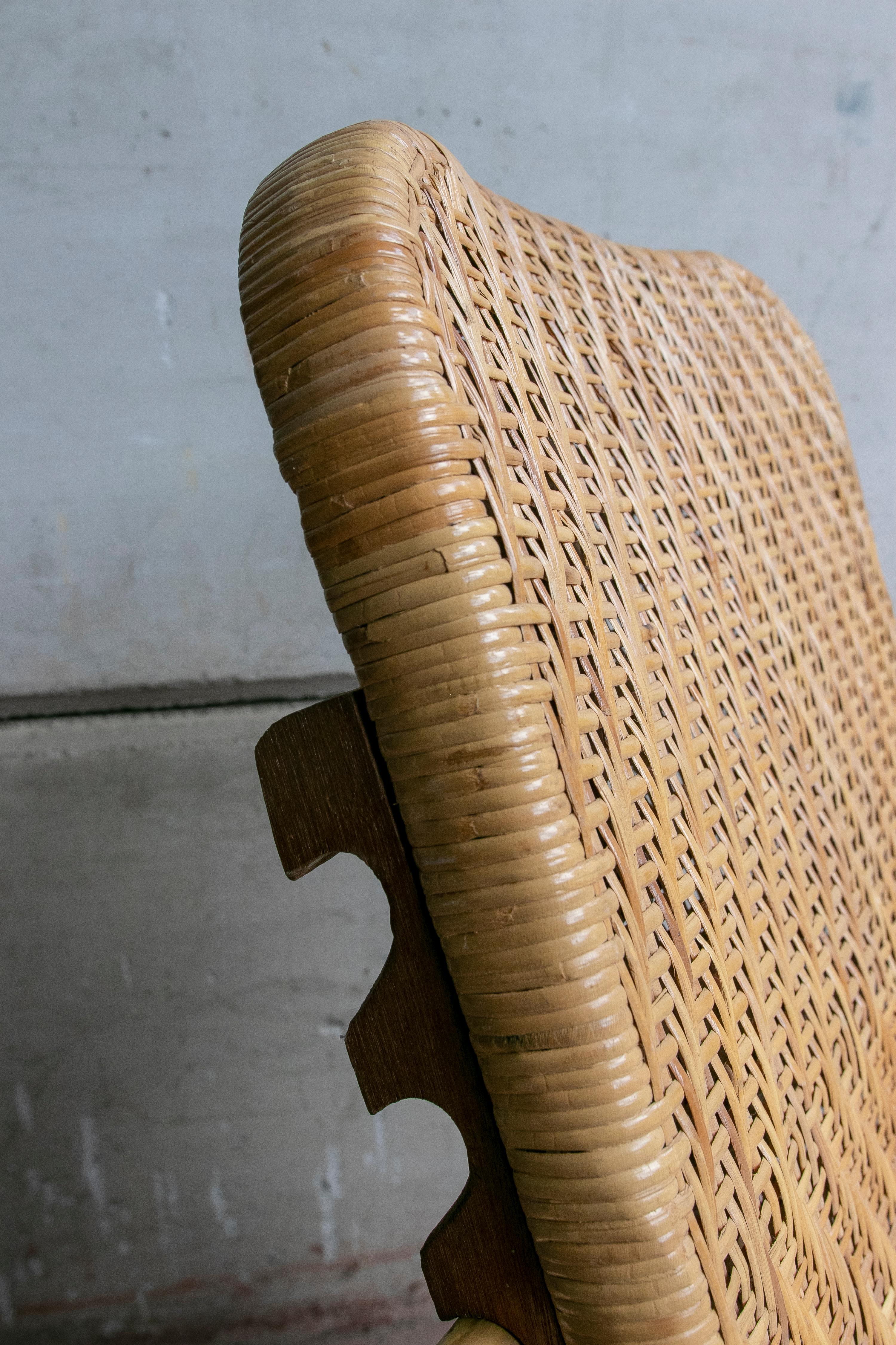 1970s Wicker and Bamboo Armchair with Adjustable Backrest and Footrest For Sale 6