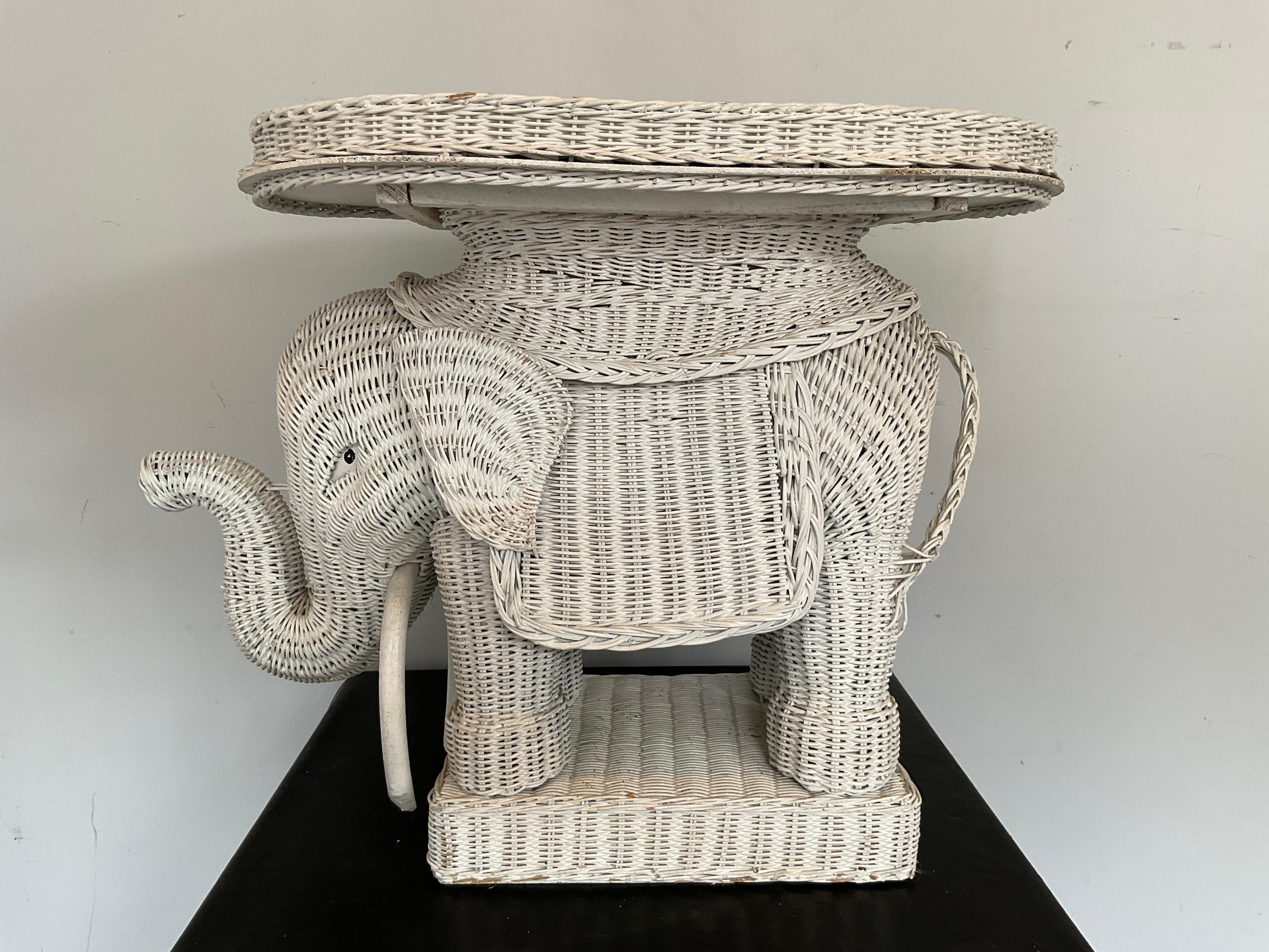1970s Wicker Elephant Table In Good Condition For Sale In Tarrytown, NY