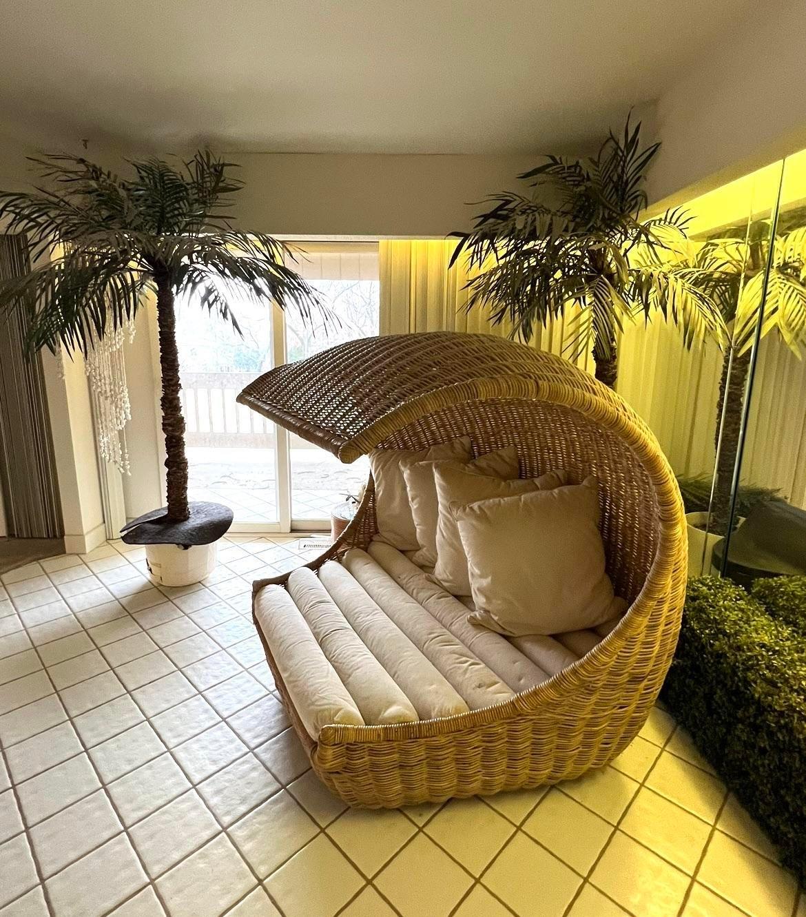 Very unique and one of a kind indoor wicker lounge chair, made in 1970s circa. It is suitable for 2-3 people seating.

Because the lounge has been kept indoor for the past 50+ years, it is in fantastic condition. Original owner custom made it for