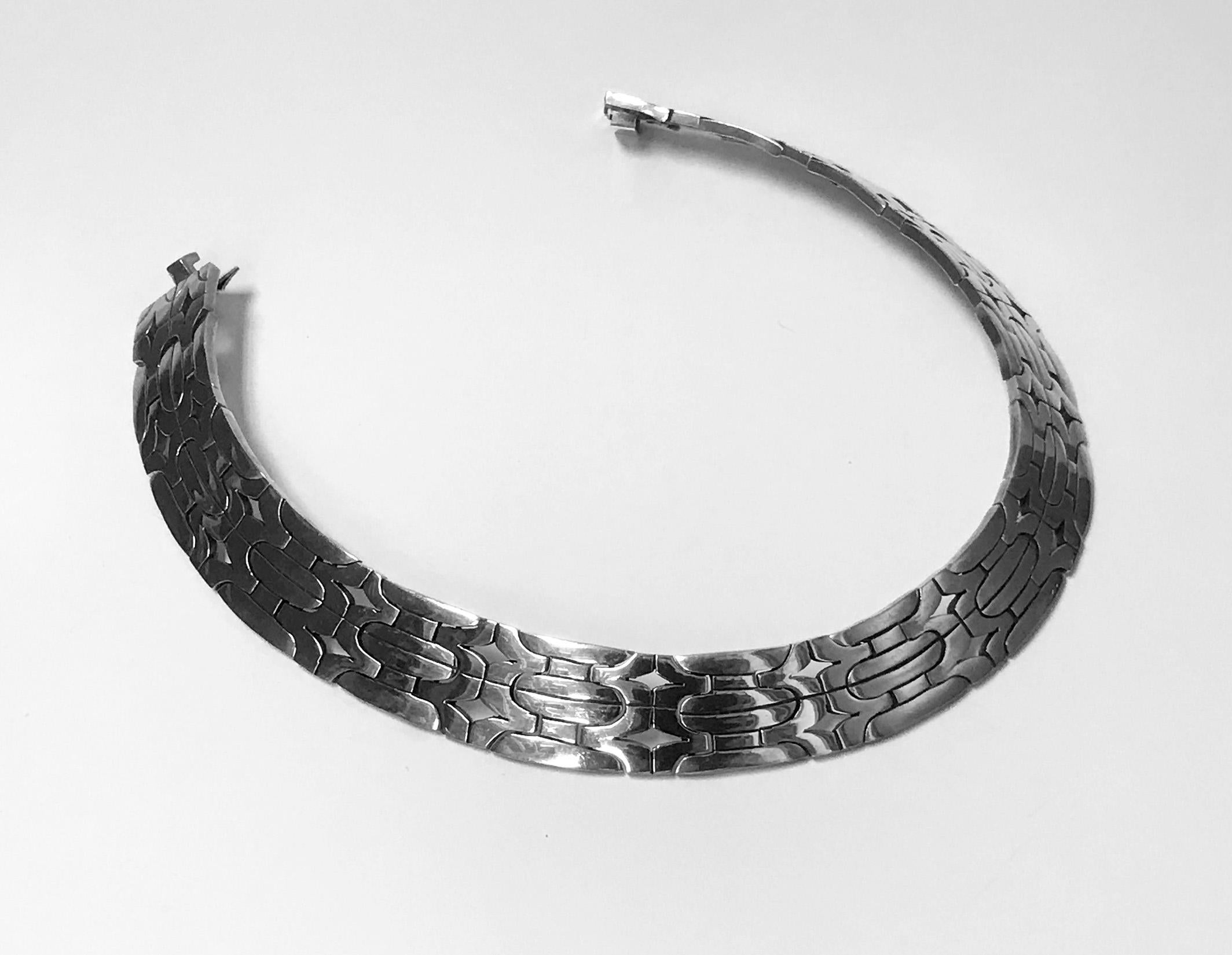 1970s Wide and Heavy Handmade Mexican Sterling Necklace For Sale at 1stDibs