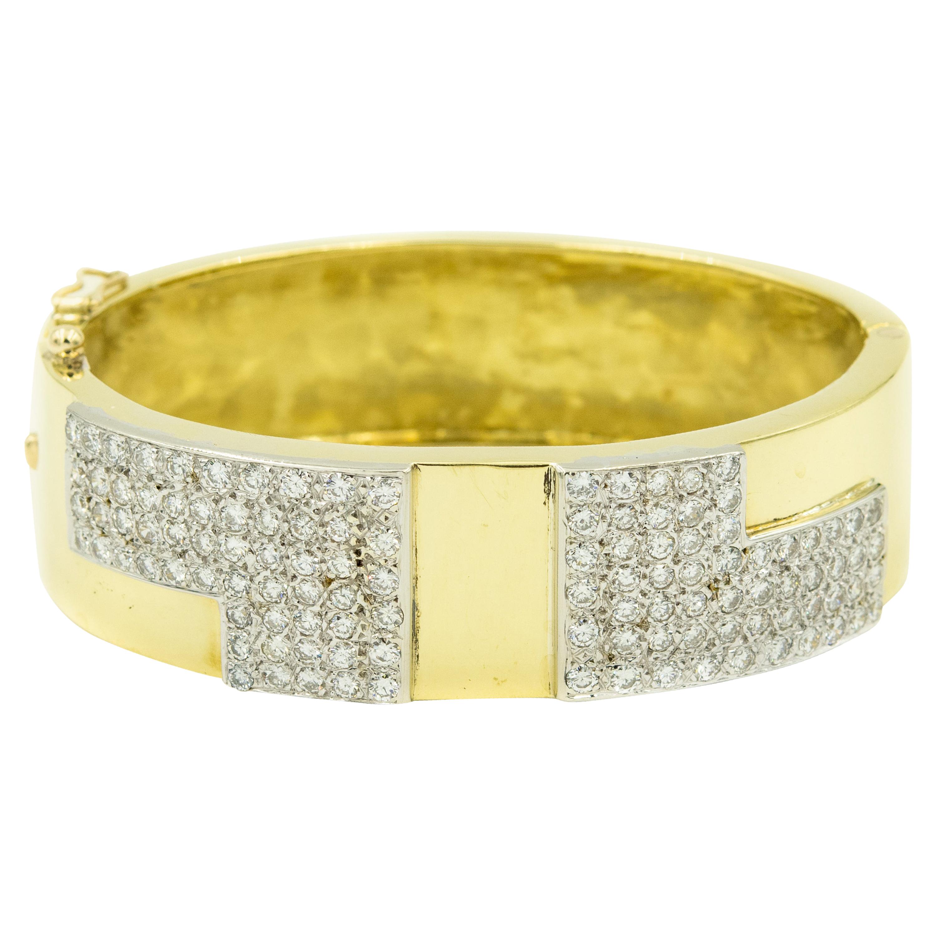 1970s Wide Geometric Pave Diamond 18 Karat Yellow Gold Bangle Bracelet