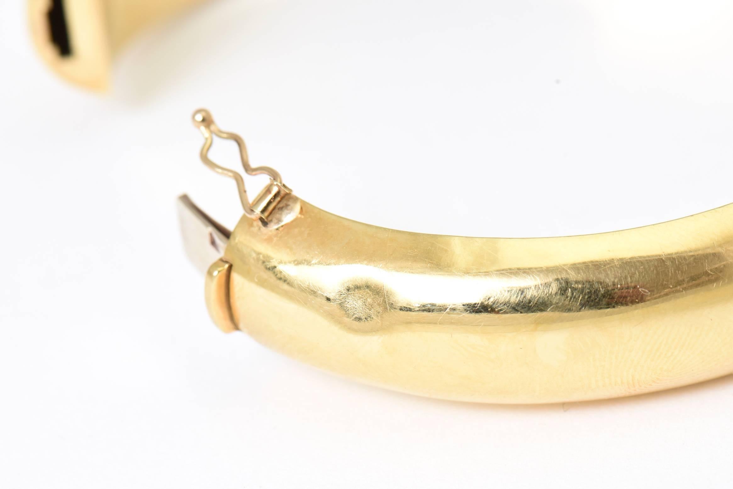1970s Wide Yellow Gold Wave Bangle Bracelet 6