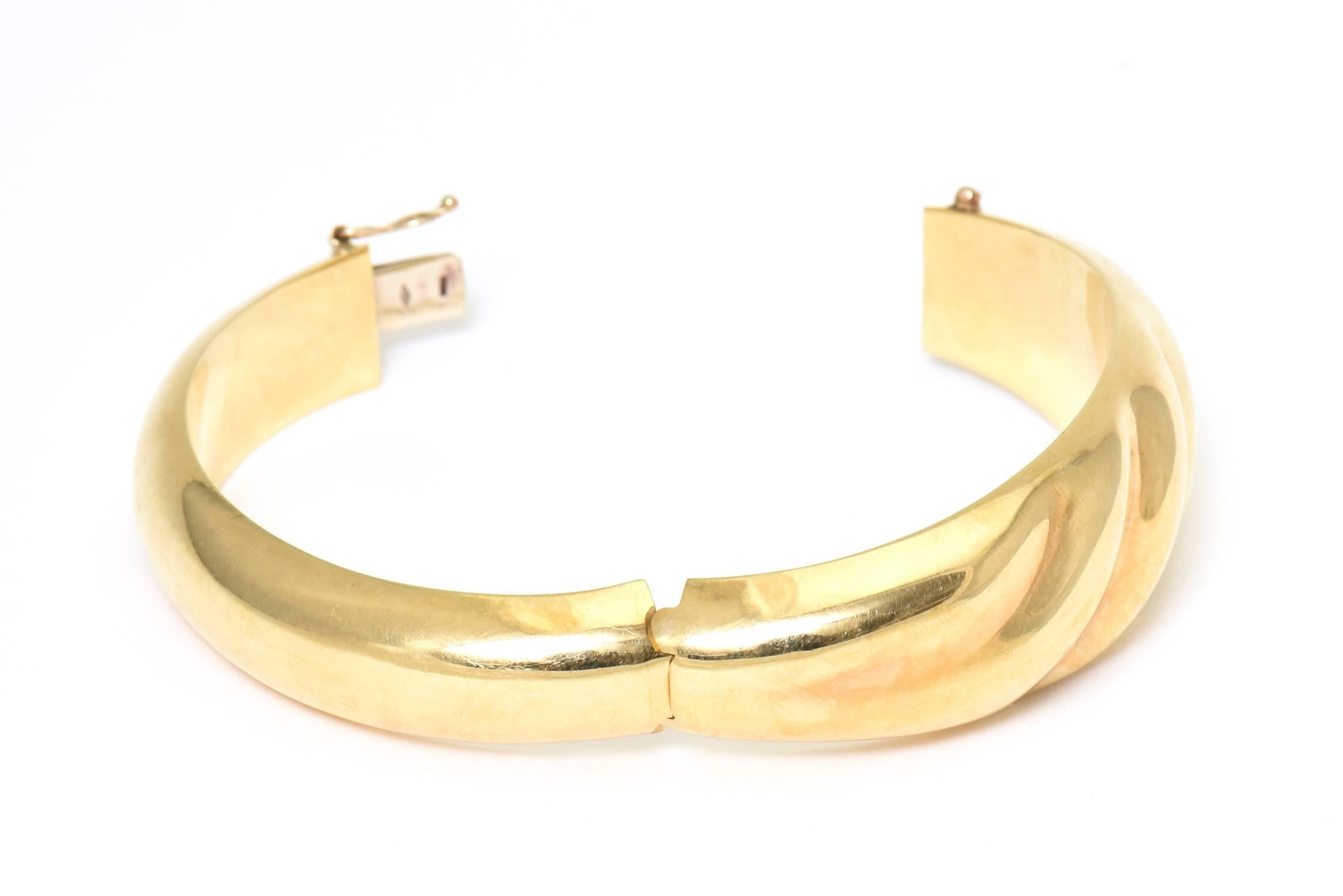 1970s Wide Yellow Gold Wave Bangle Bracelet 2