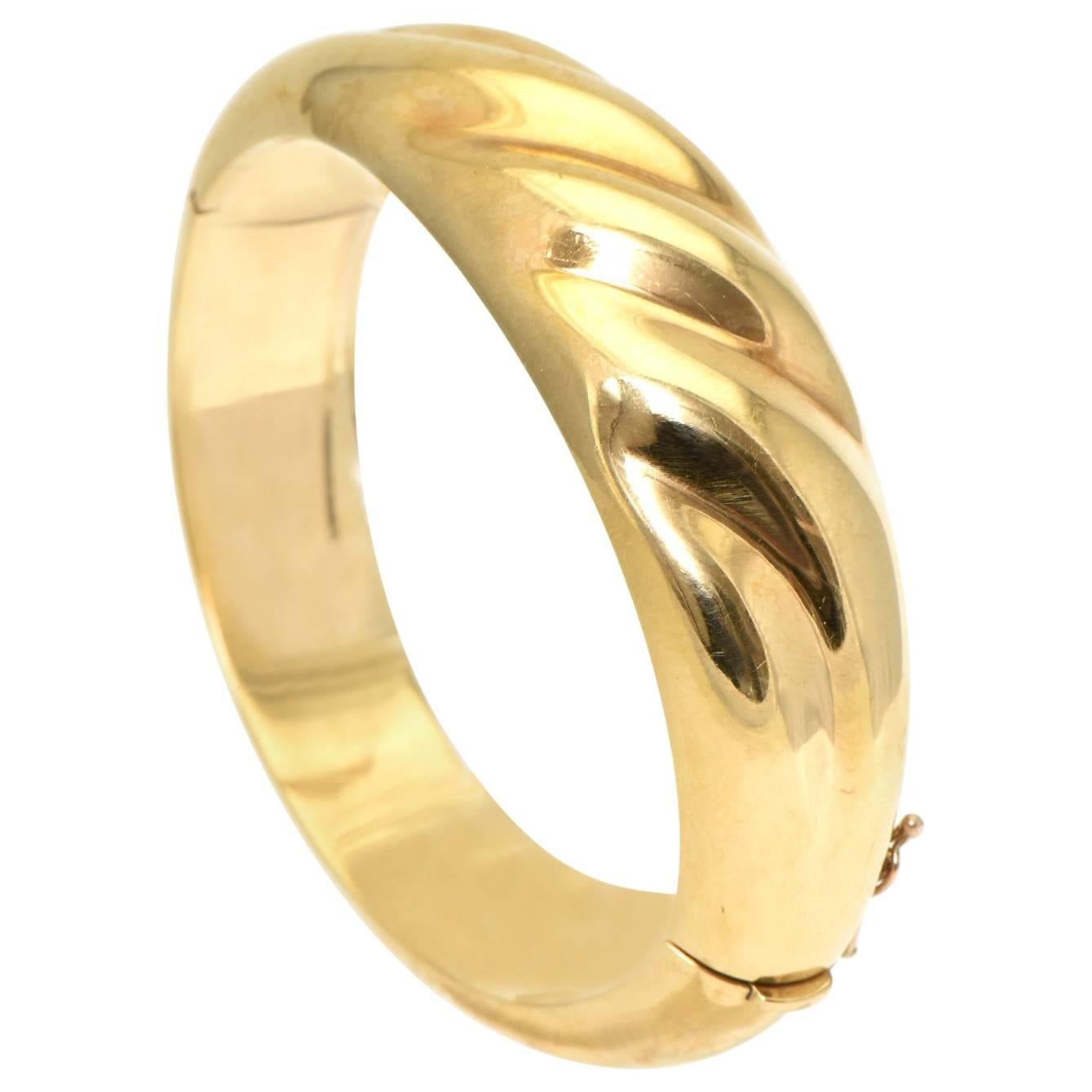 1970s Wide Yellow Gold Wave Bangle Bracelet