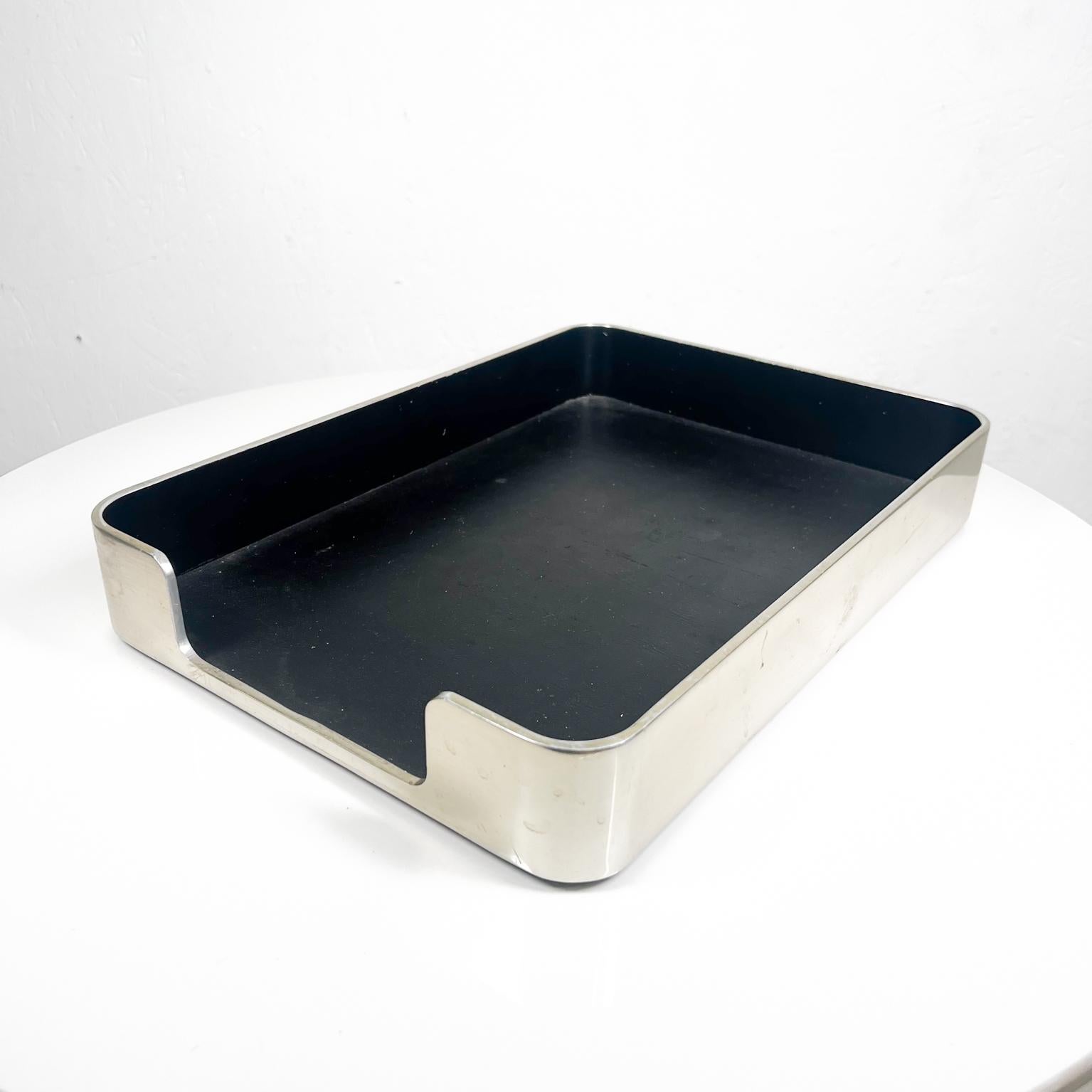 1970s William Sklaroff Radius One Bronze Office Letter Tray Smith Metal Arts NY In Good Condition In Chula Vista, CA