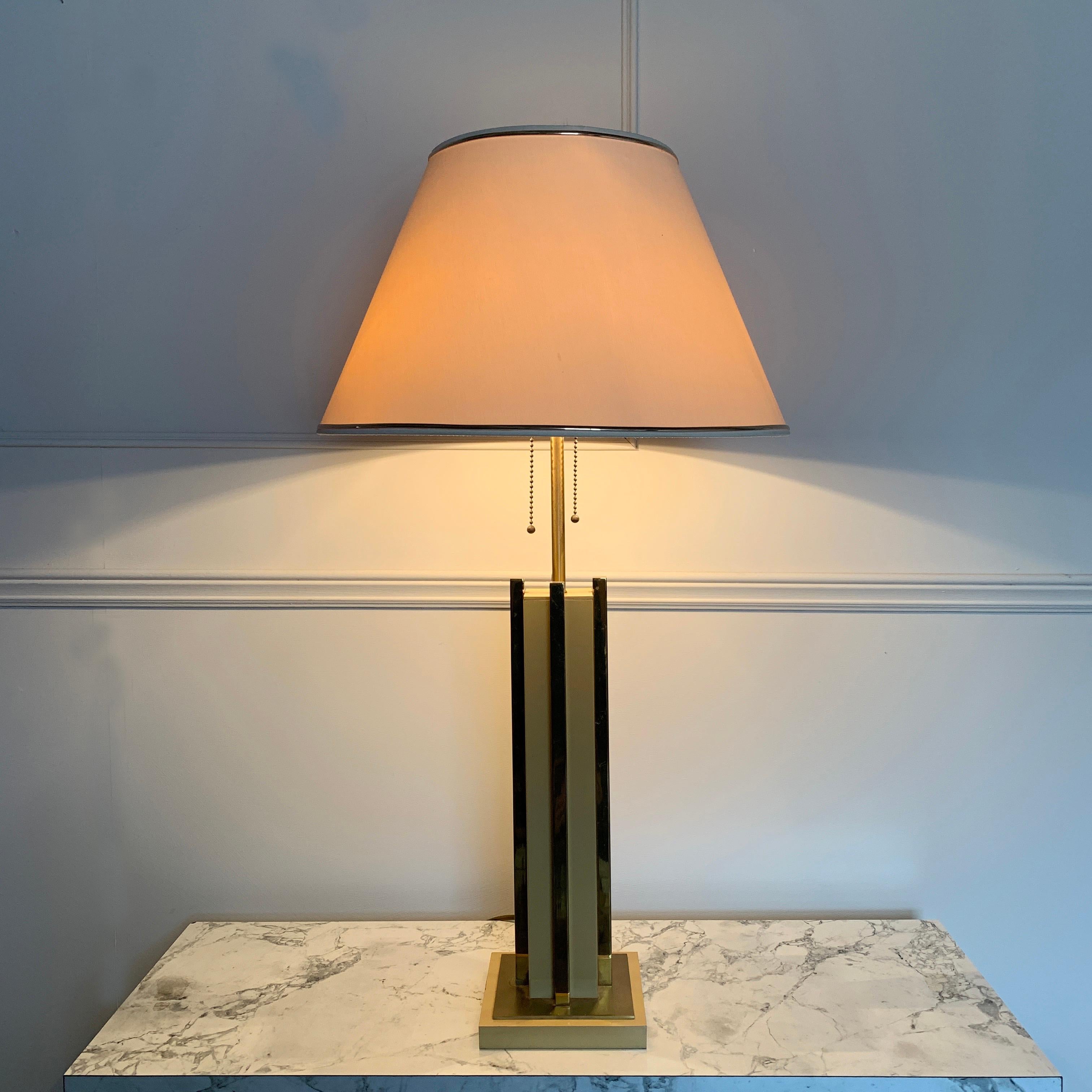 Lámpara de mesa dorada estilo Willy Rizzo, años 70 en venta 1