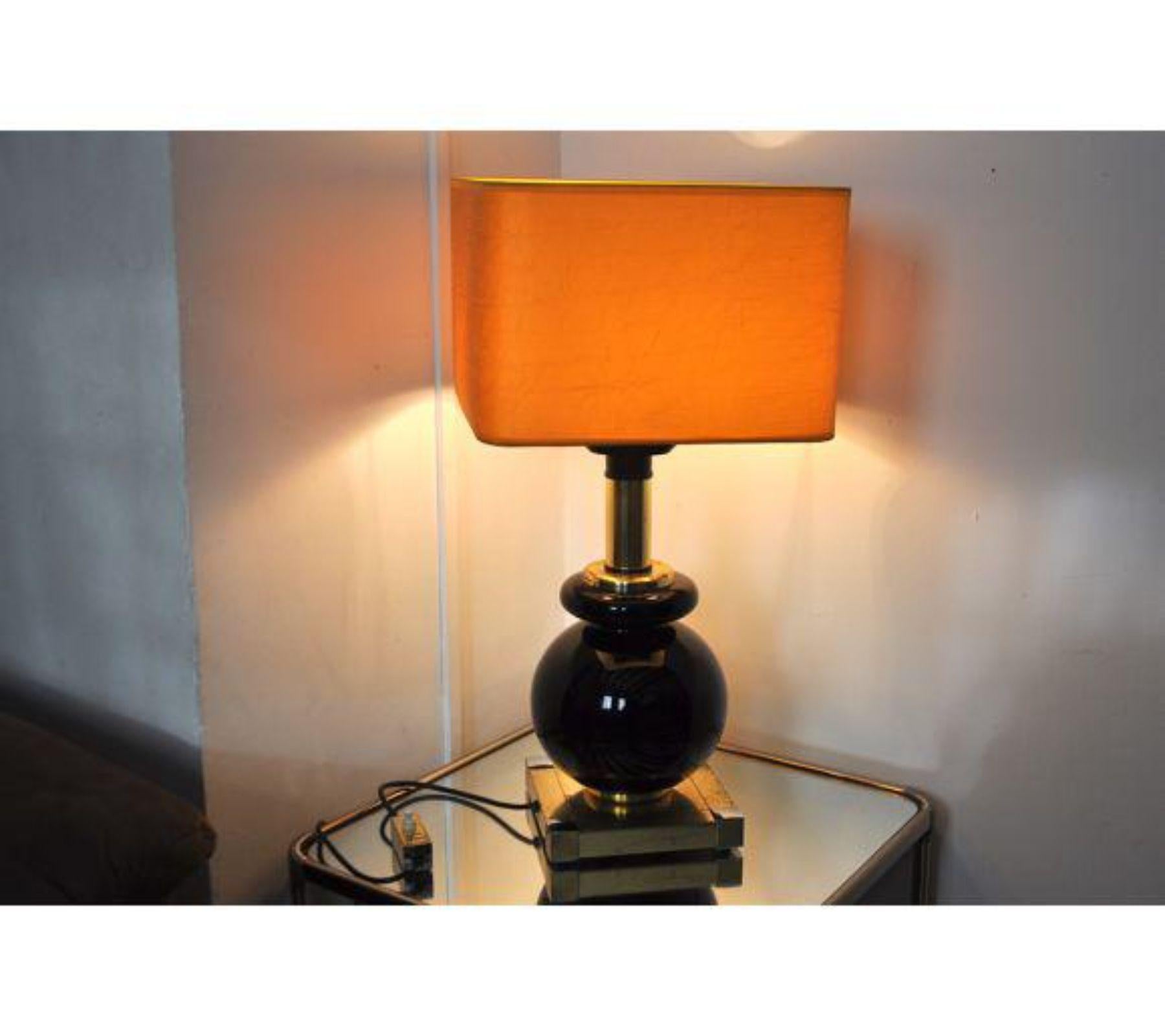 Lampe de bureau Lumica en laiton et céramique noire des années 1970, Italie en vente 3