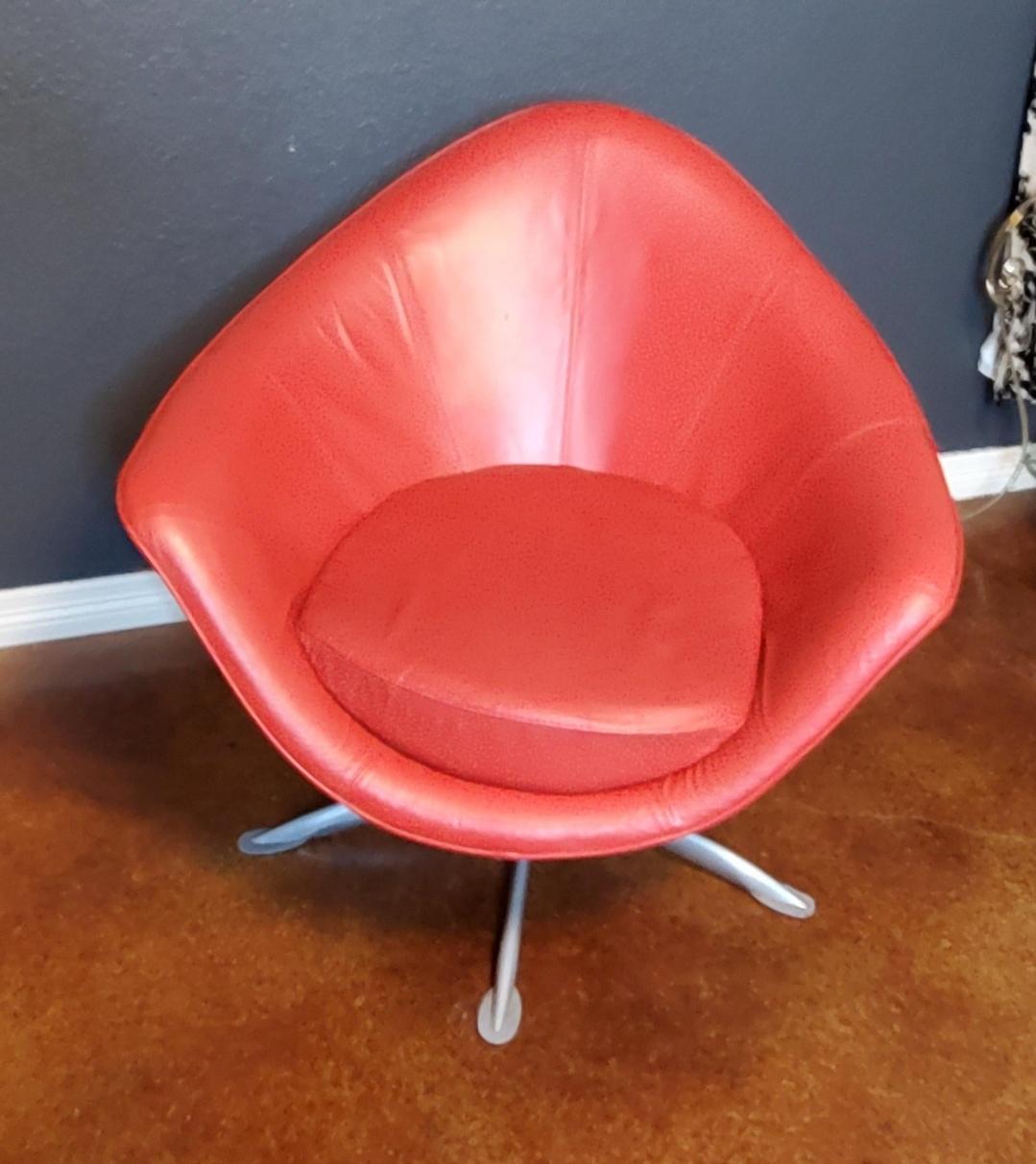 Mid-Century Modern 1970s Wilma Salotti Postmodern Red Leather Chair For Sale