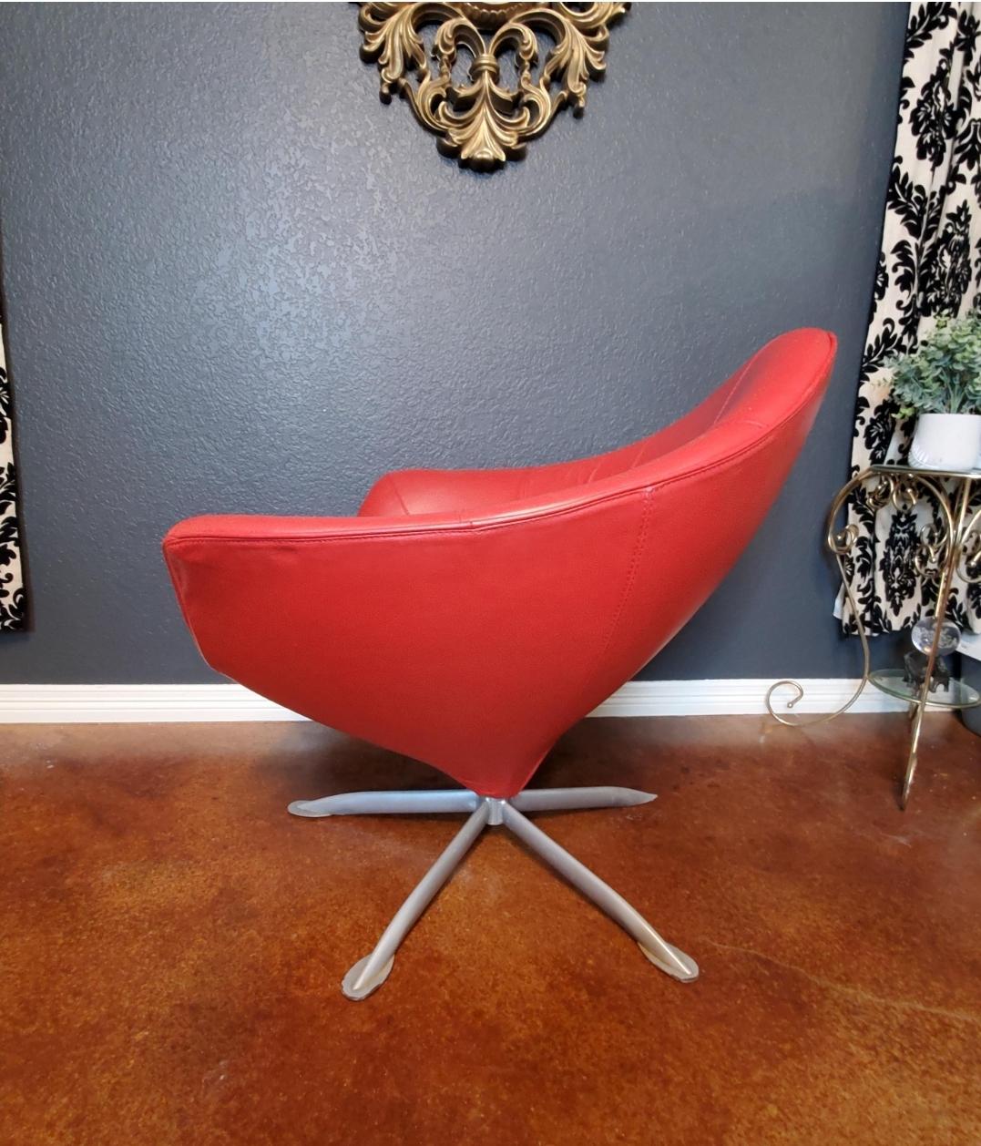 Late 20th Century 1970s Wilma Salotti Postmodern Red Leather Chair For Sale
