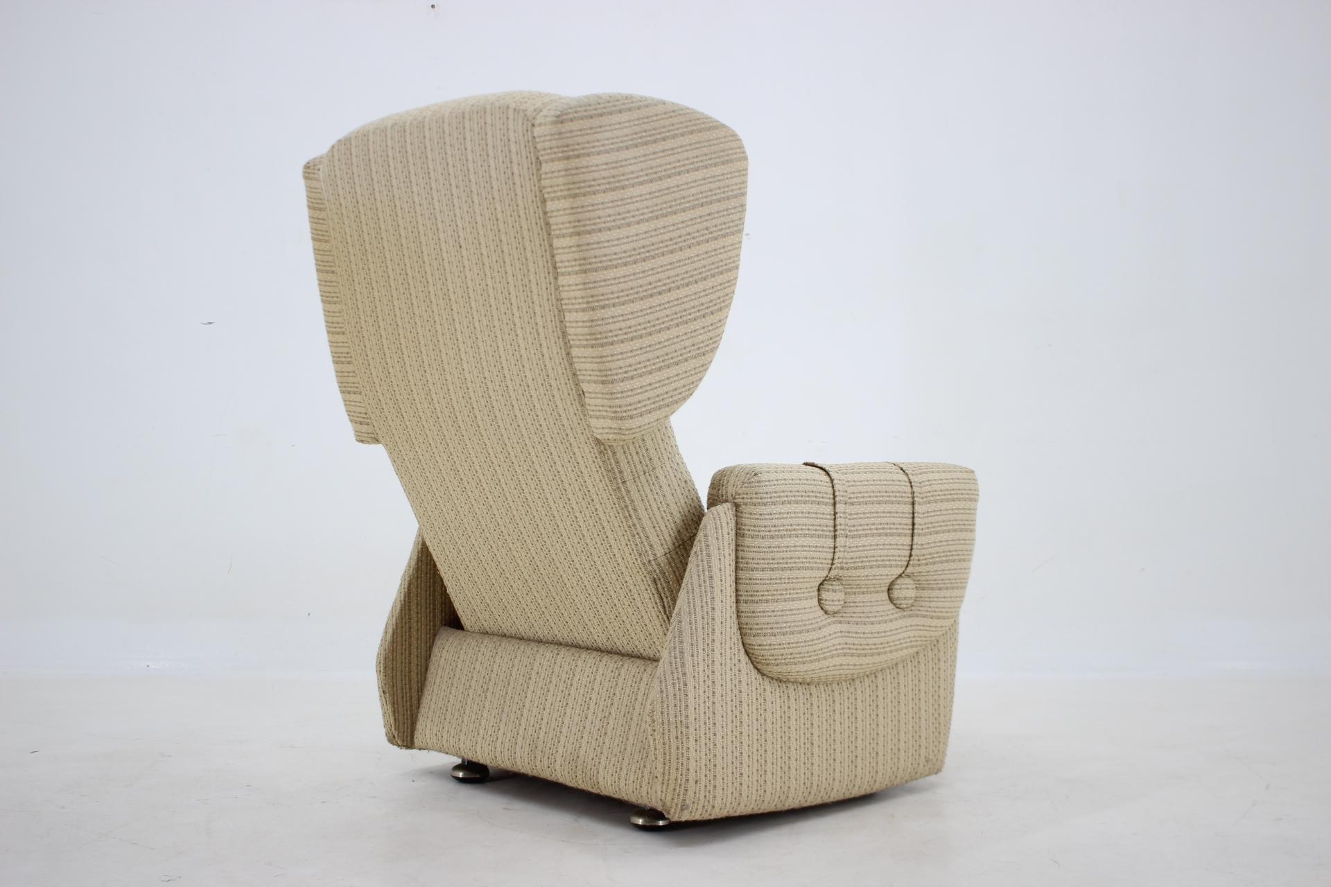 1970s Wing Chair, Czechoslovakia For Sale 3