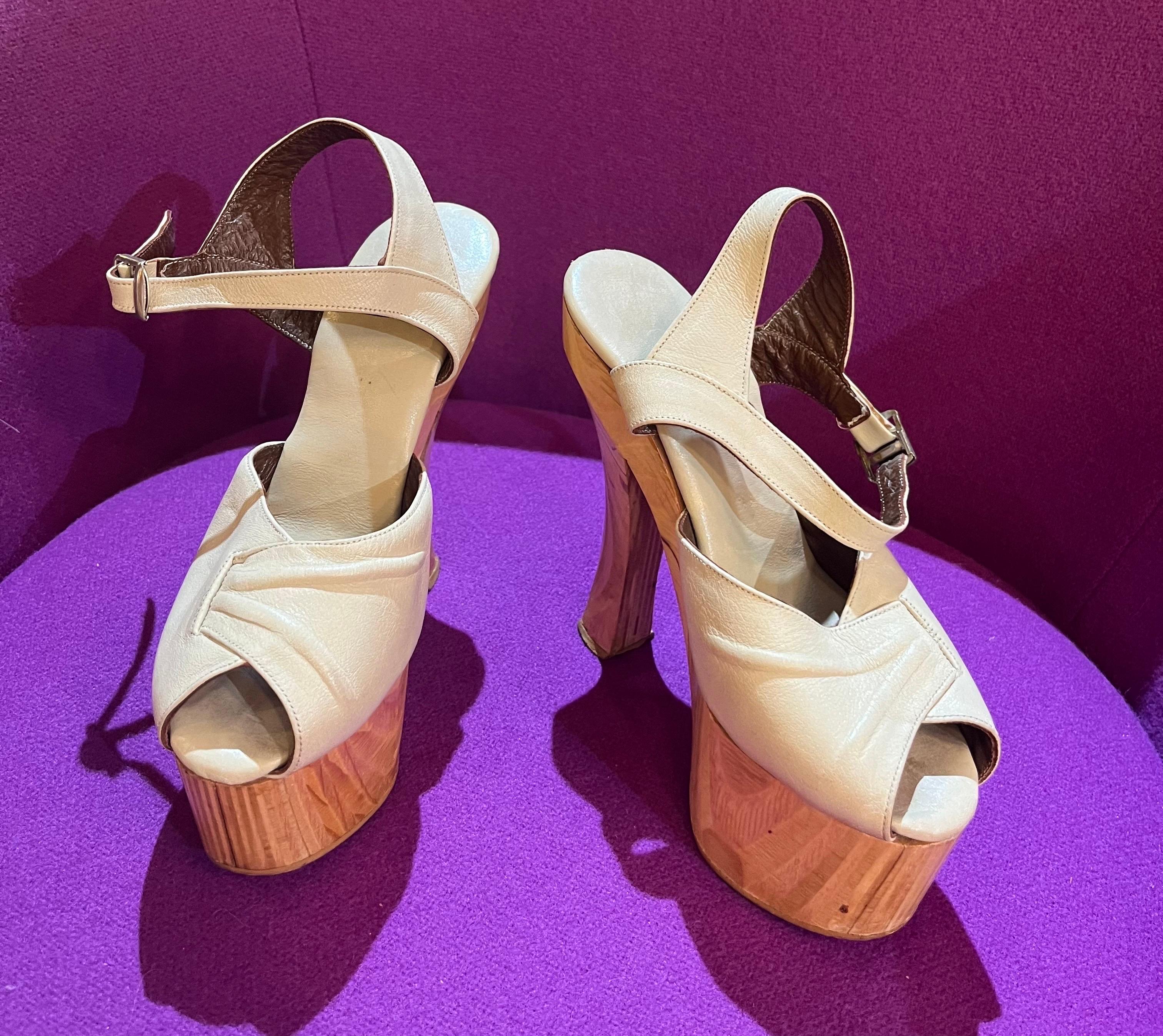 Women's or Men's 1970s Wooden and Leather Platform Disco Shoes  For Sale