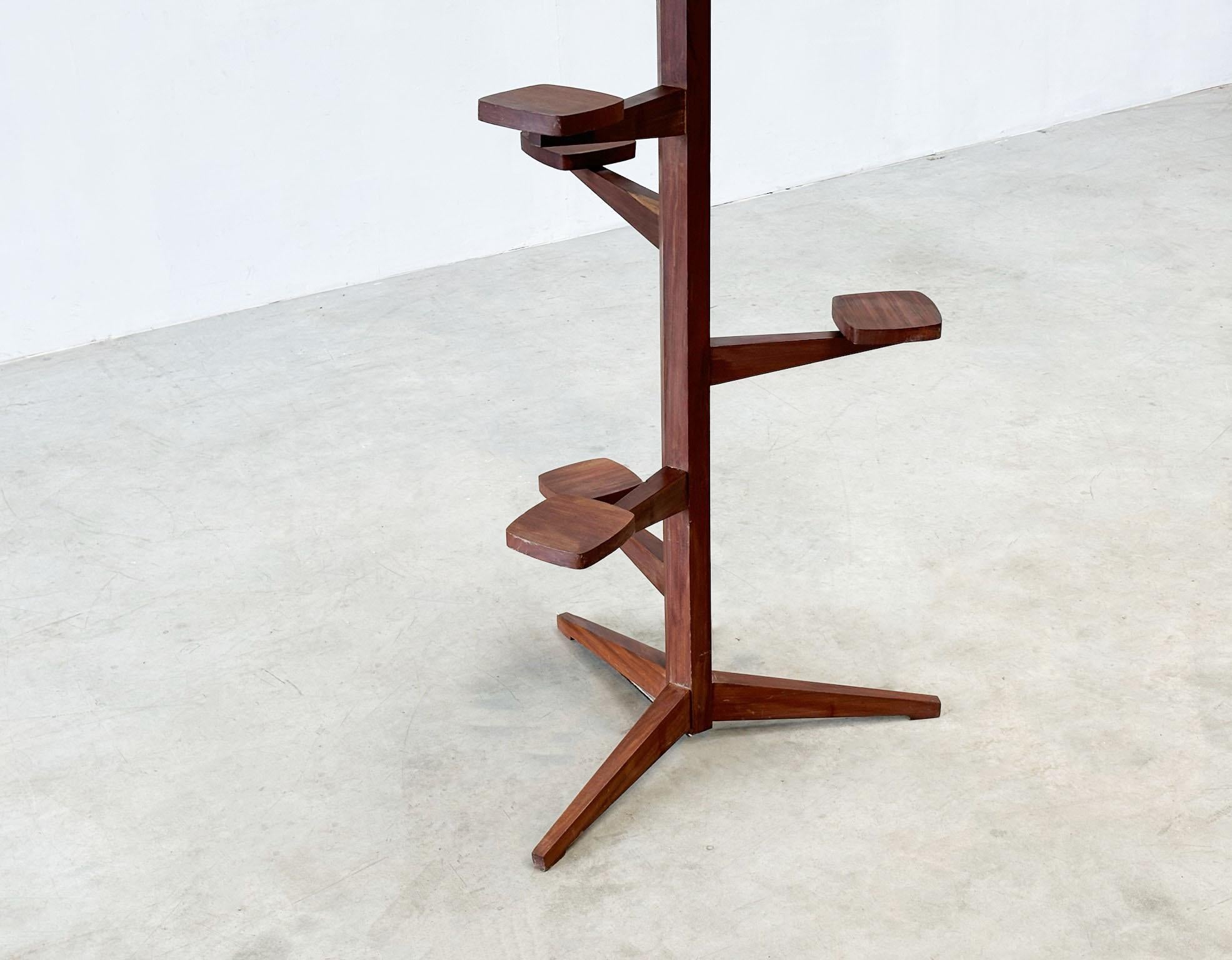 Fin du 20e siècle Étagère/table d'appoint italienne en bois des années 1970 en vente