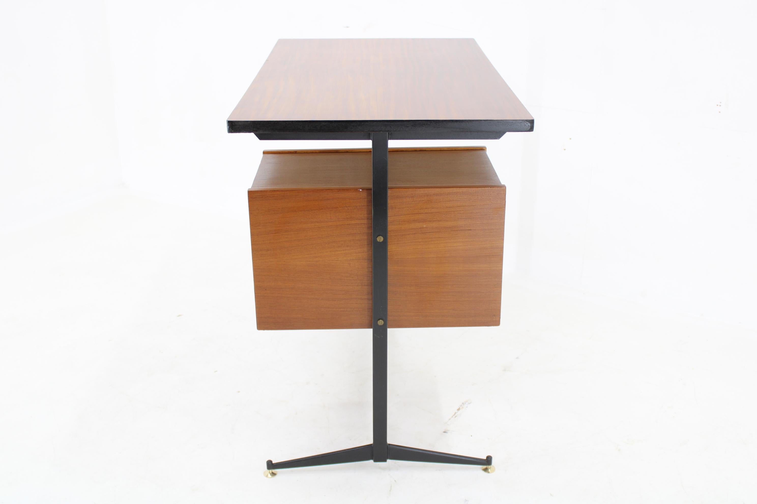 1970s Writing Desk, Italy  For Sale 12