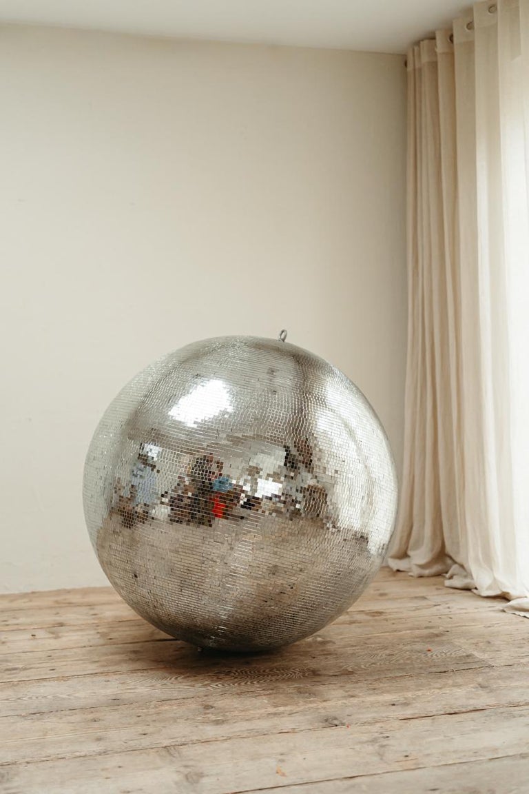 1970s XXL Disco Ball In Good Condition For Sale In Brecht, BE