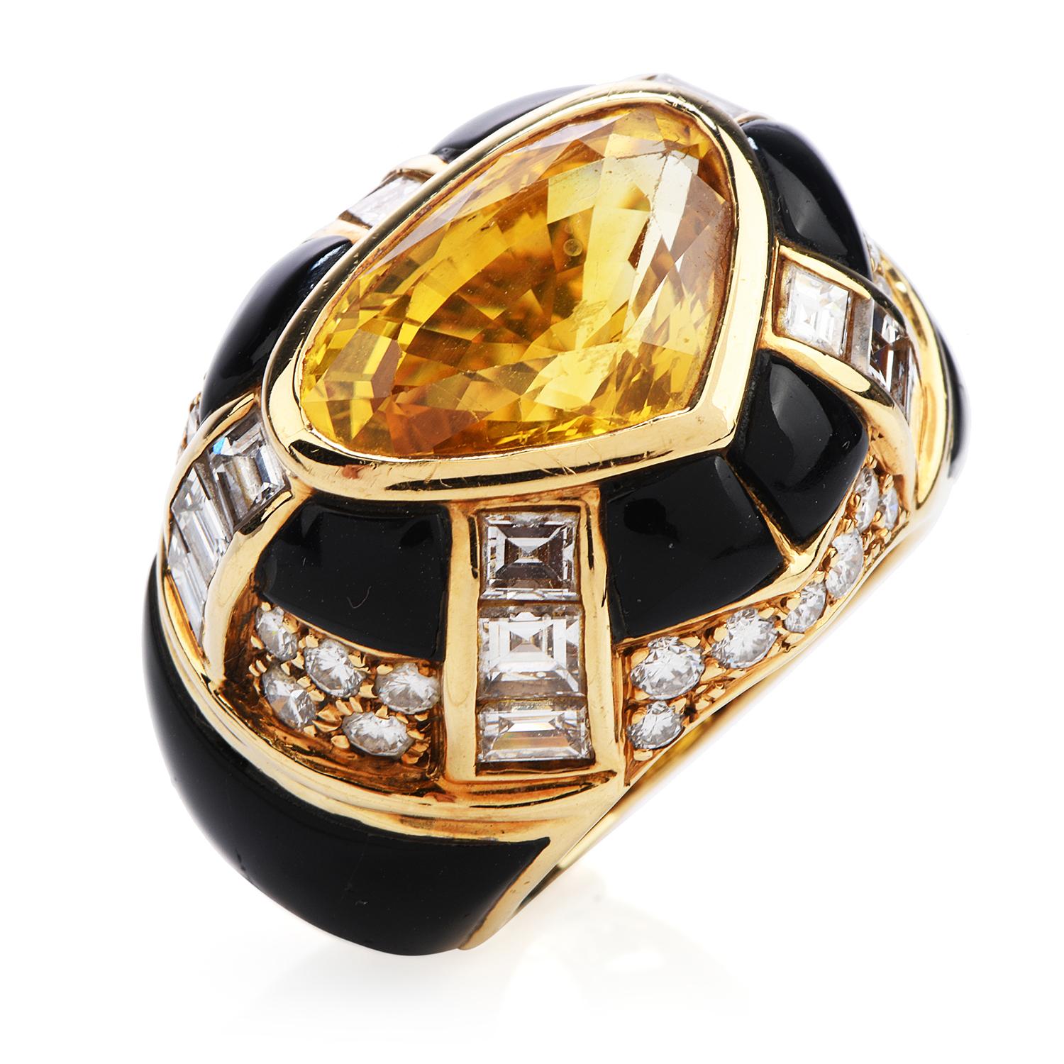 1970's Yellow Ceylon 7.80 Carats Sapphire Diamond Onyx 18k Heart Cocktail ring In Excellent Condition For Sale In Miami, FL