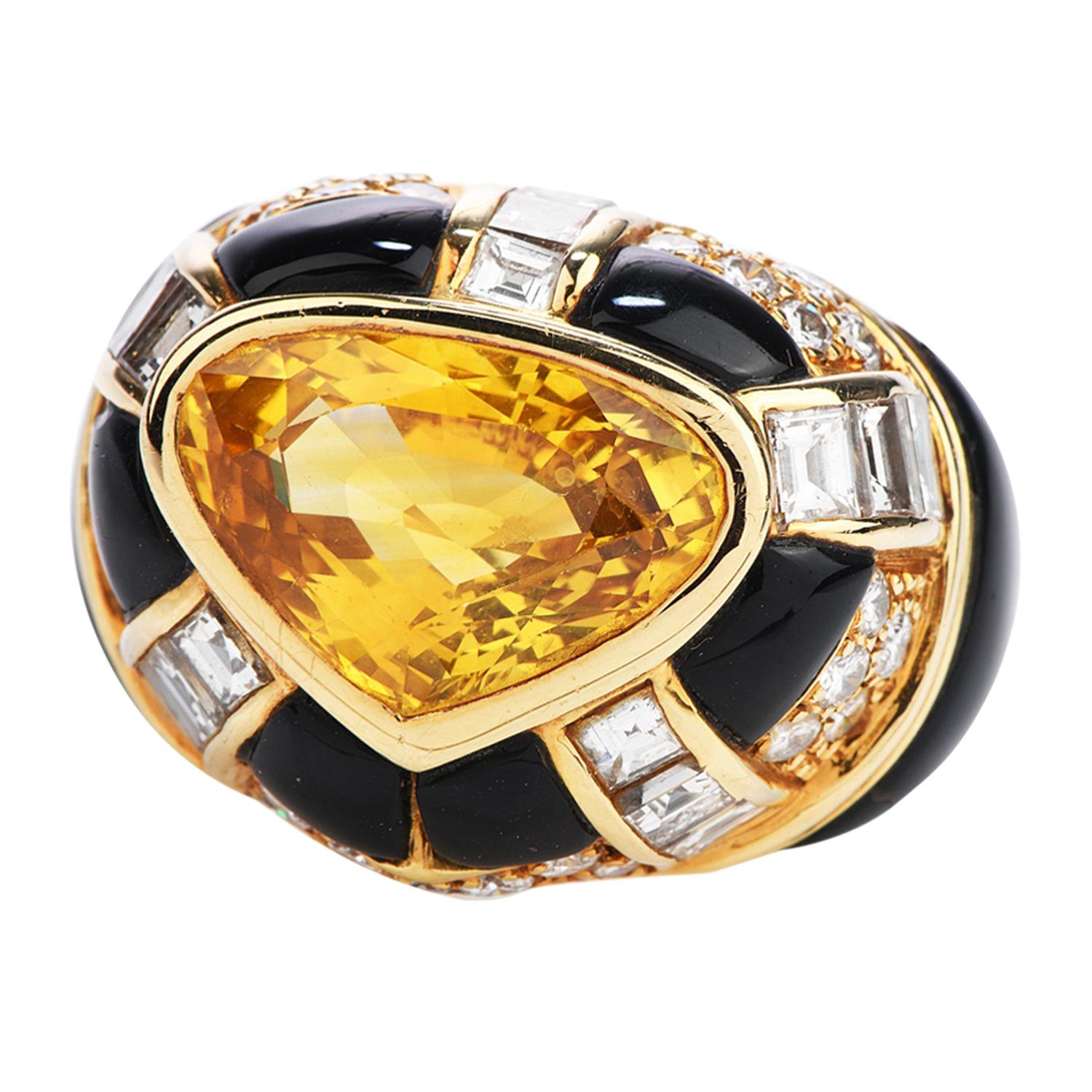 Bague cocktail en forme de cœur en onyx 18 carats avec saphir, diamant et onyx jaune de Ceylan de 7,80 carats, années 1970 en vente