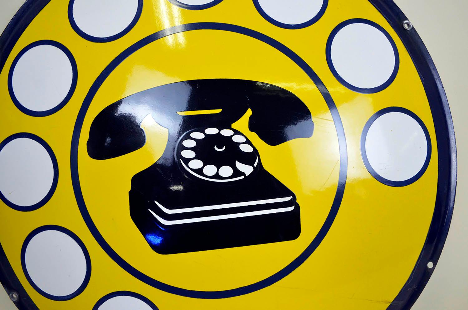 1970s Yellow Curved Enamel Metal Vintage Italian Telephone Sign, Sip In Good Condition In Milan, IT