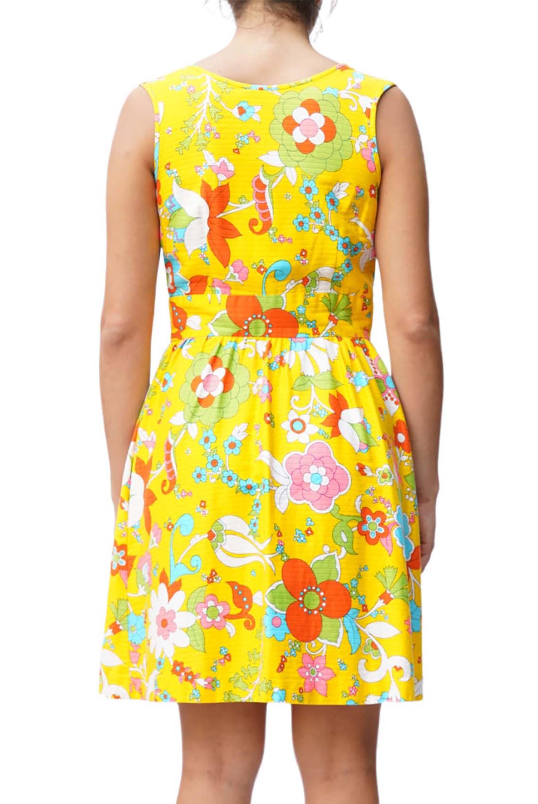 1970S Yellow Floral Print Wrap Dress For Sale 3