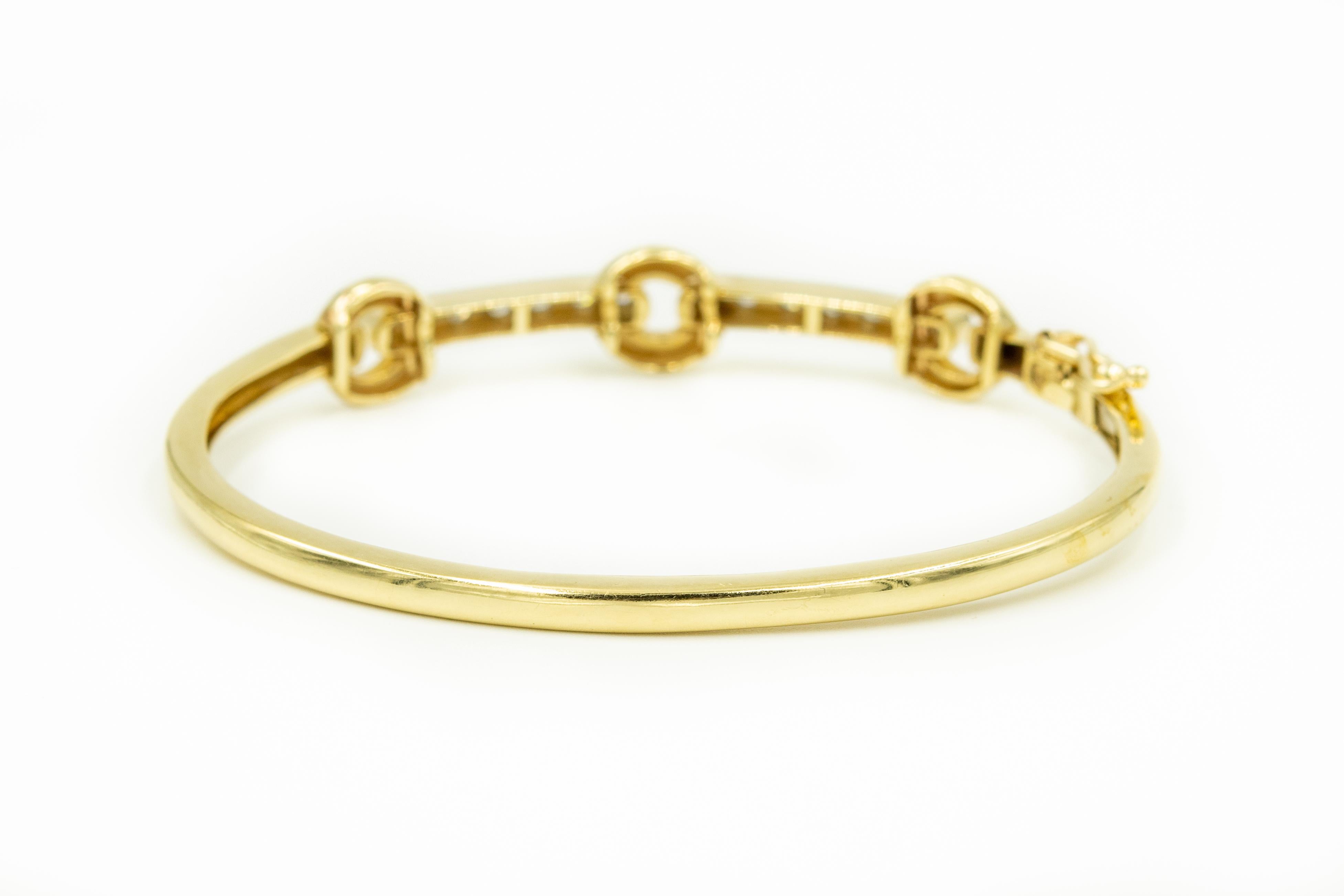 1970s Yellow Gold Circle and Diamond Bar Bangle Bracelet In Good Condition In Miami Beach, FL