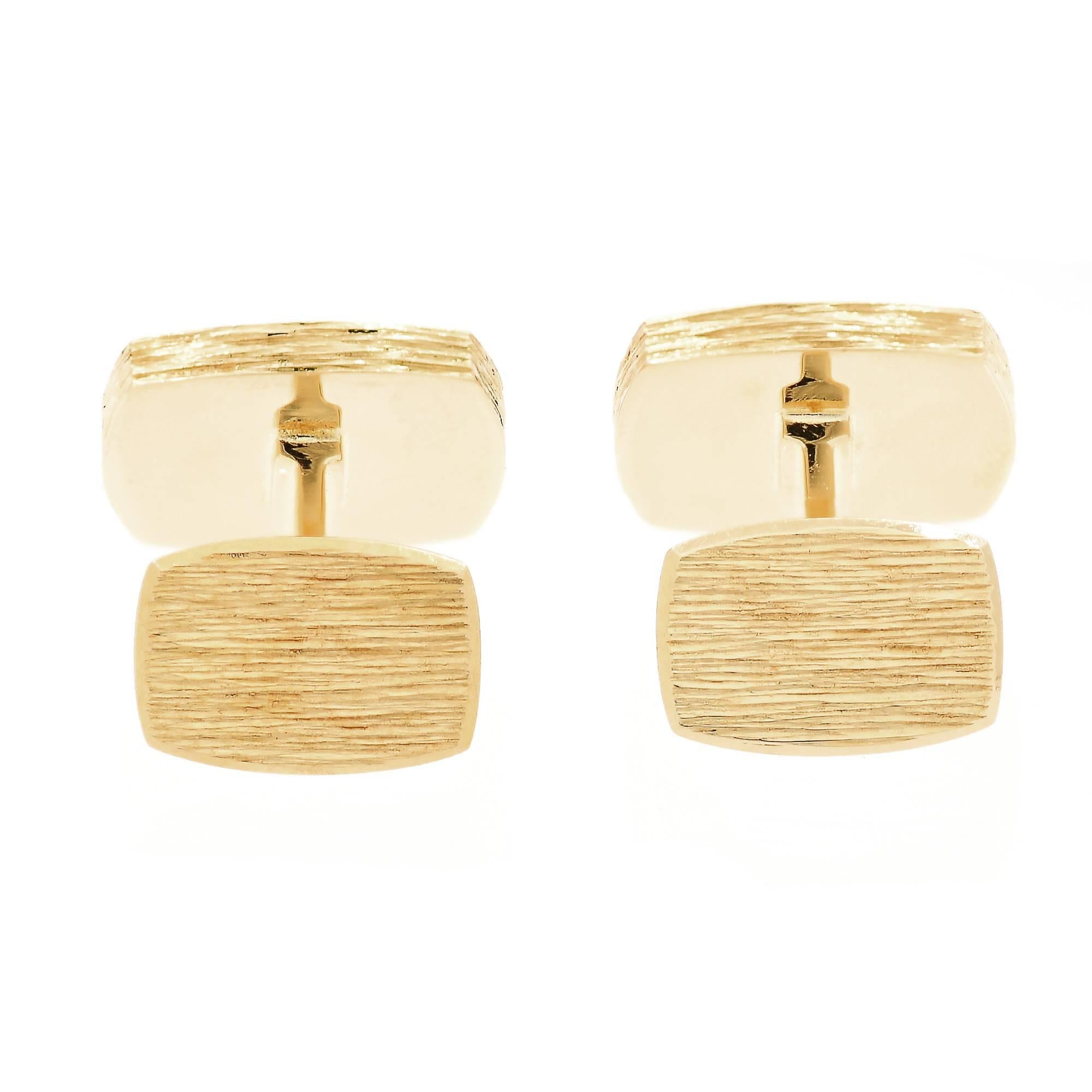 1970s Yellow Gold Double Sided Vintage Cufflinks In Good Condition For Sale In Stamford, CT