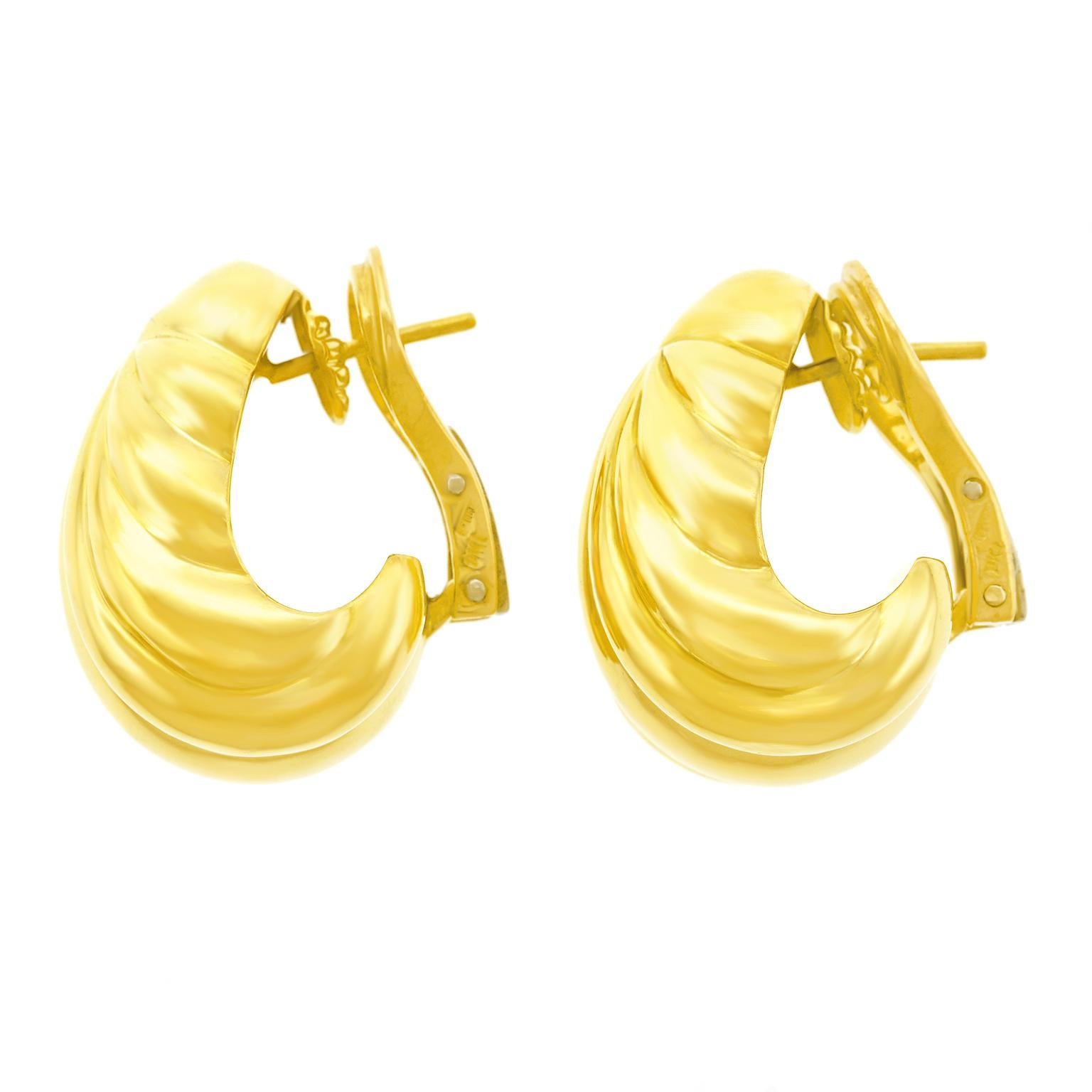 1970s Yellow Gold Earrings 3