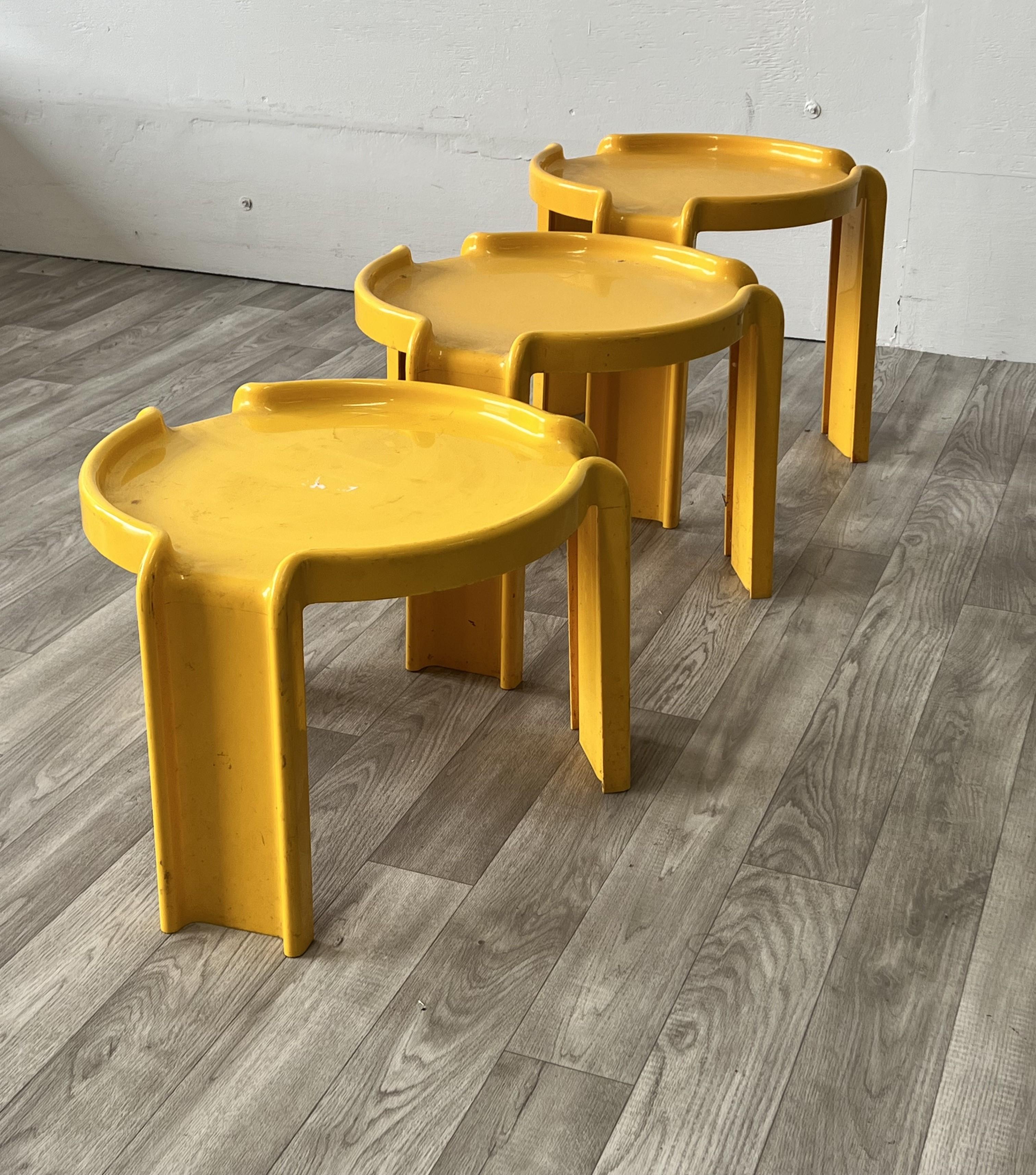 1970s Yellow Kartell Stacking Tables by Giotto Stoppino 2