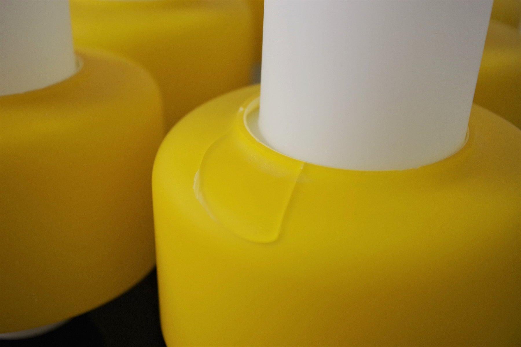 1970s Yellow Metal and Glass 3-Light Chandelier - Mid-Century Modern Elegance In Good Condition For Sale In Manzano, IT