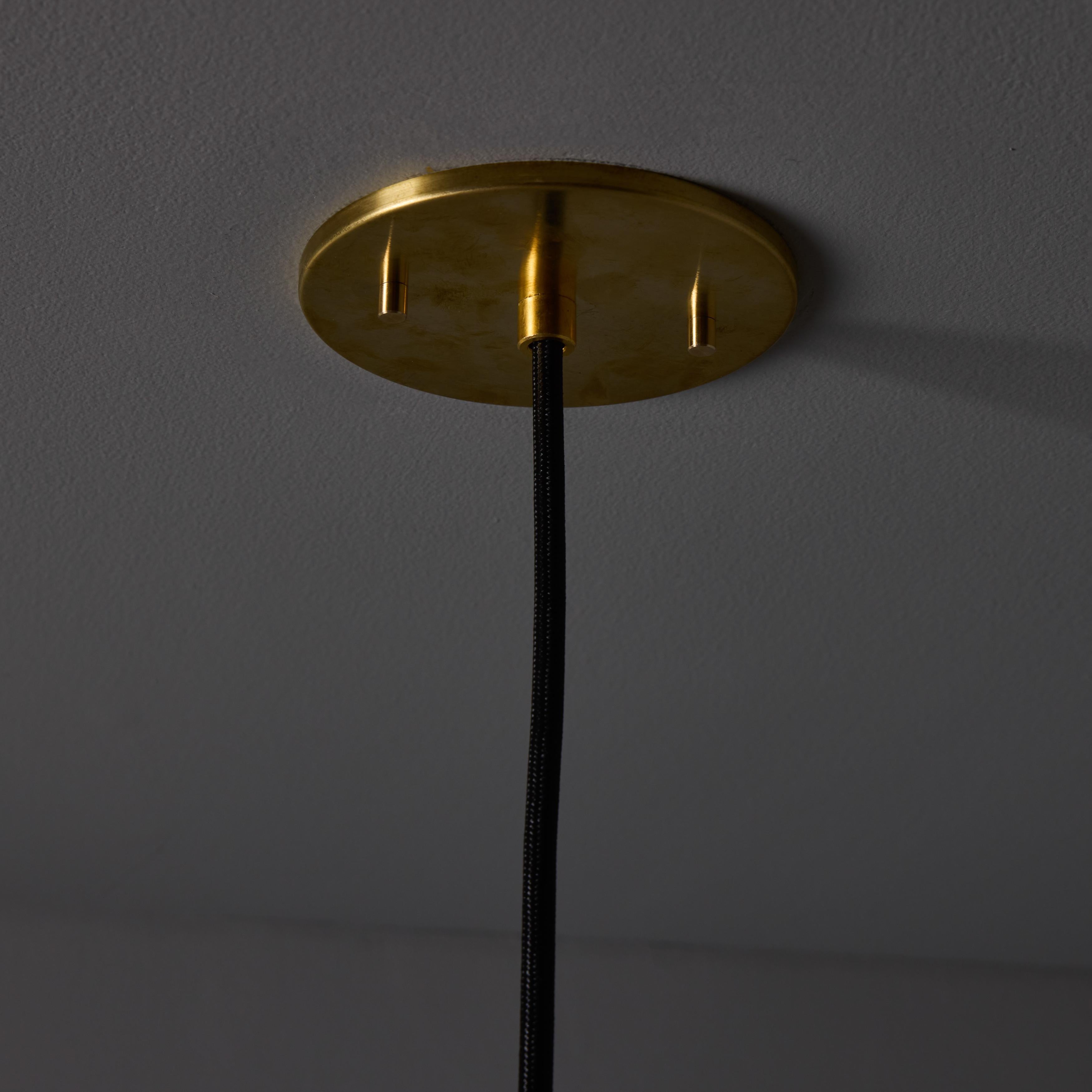 Lampada a sospensione Diabolo in metallo giallo degli anni '70 attribuita a Stilnovo in vendita 3