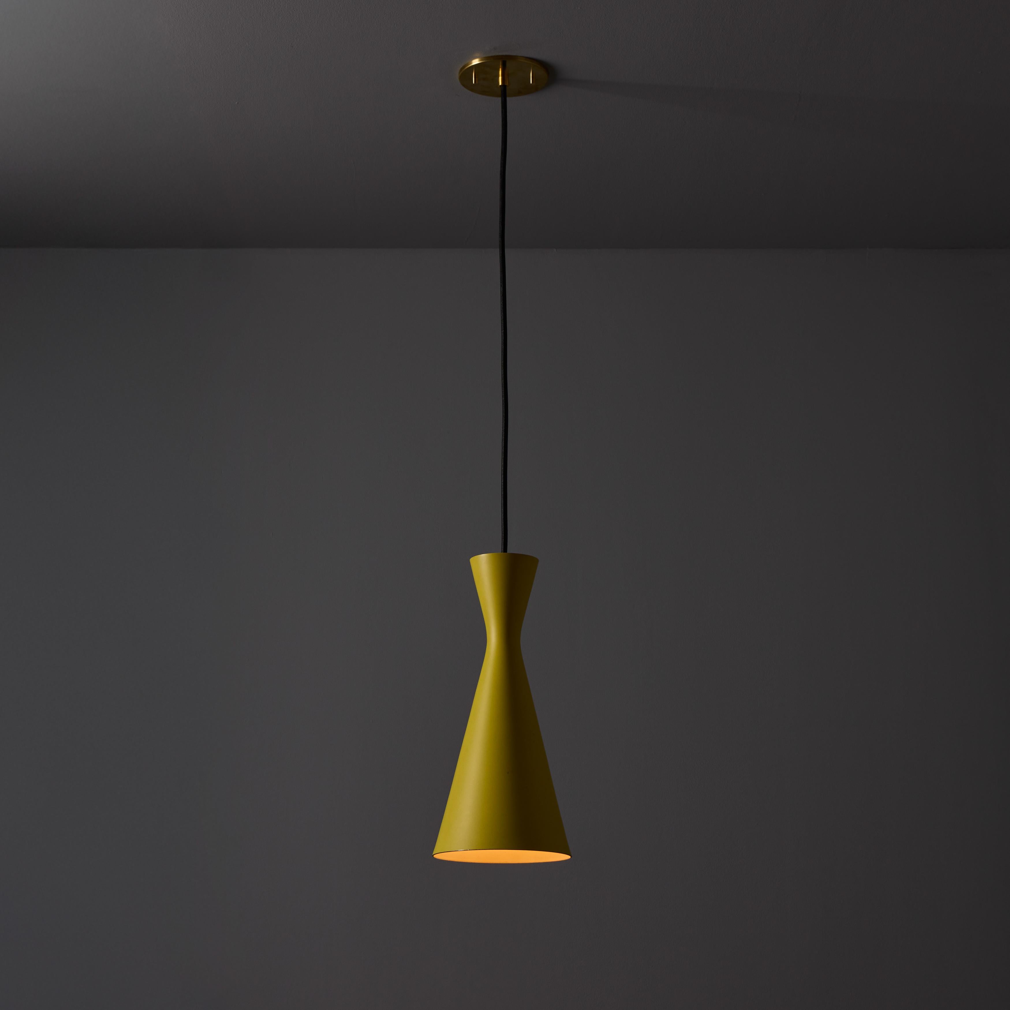 Lampada a sospensione Diabolo in metallo giallo degli anni '70 attribuita a Stilnovo in vendita 5