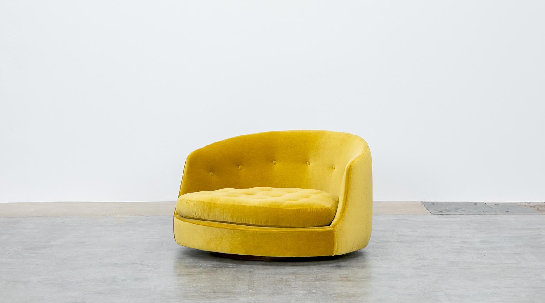1970s Yellow New Upholstery Pair of Swivel Lounge Chair by Milo Baughman 2