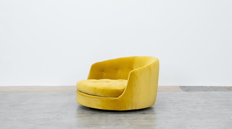 1970s Yellow New Upholstery Pair of Swivel Lounge Chair by Milo Baughman 5